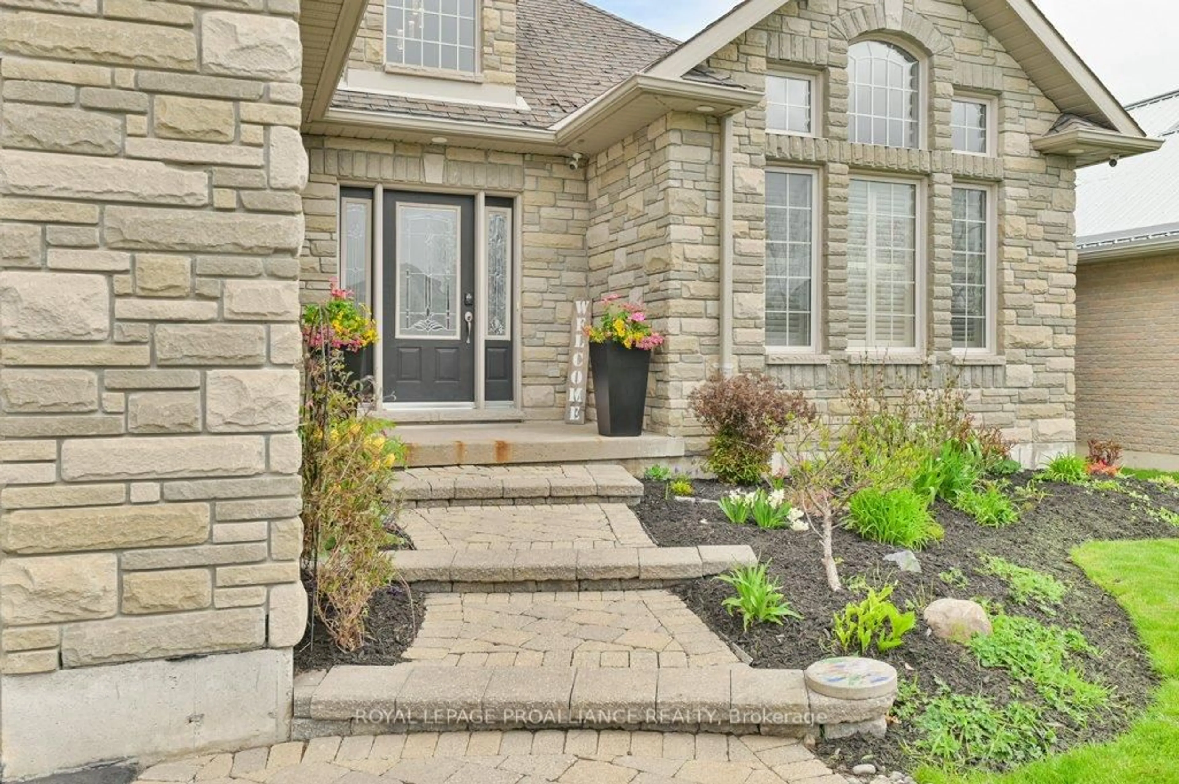 Home with brick exterior material, street for 30 Cooke Crt, Belleville Ontario K8N 5N5