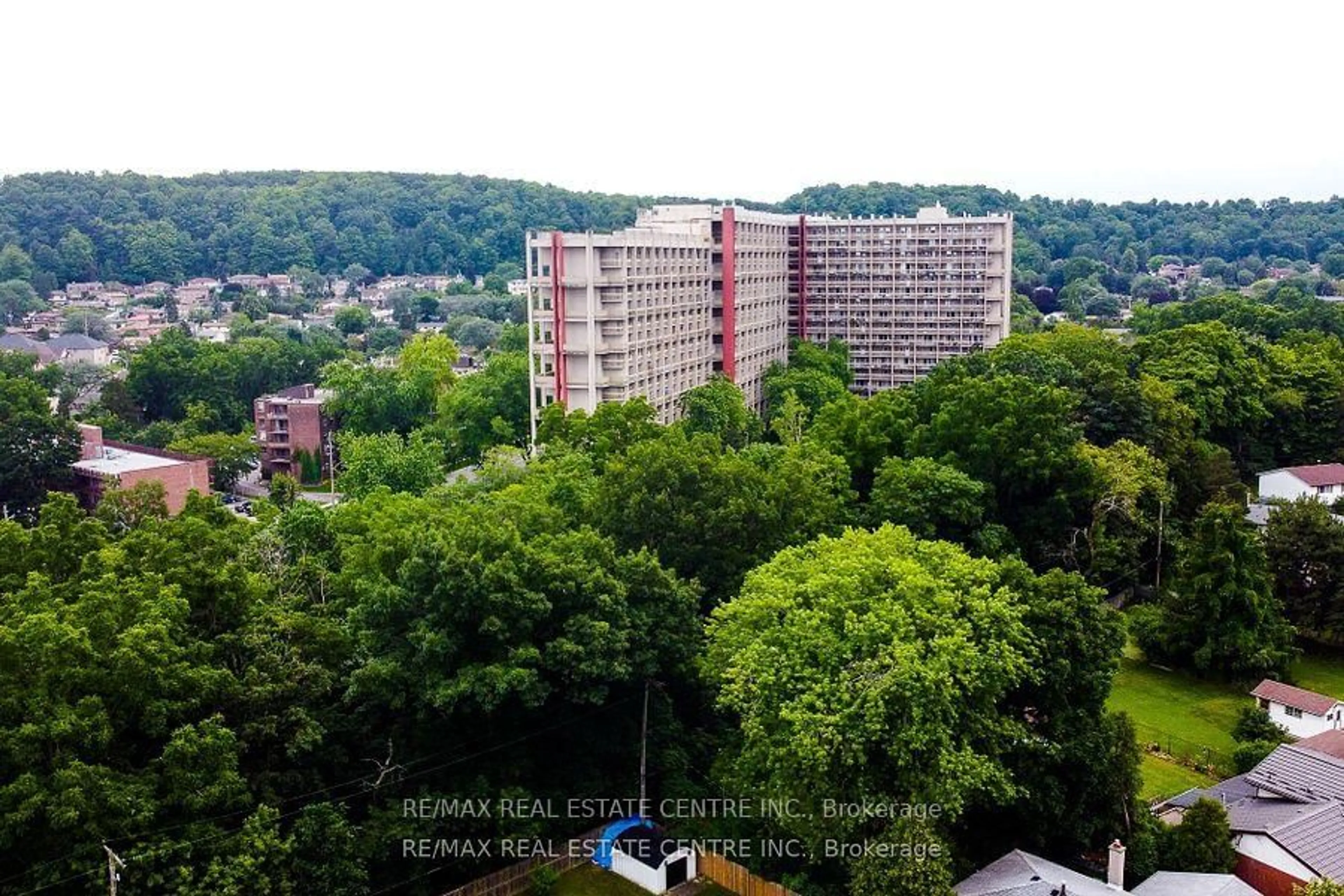 Unknown for 350 Quigley Rd #110, Hamilton Ontario L8K 5N2