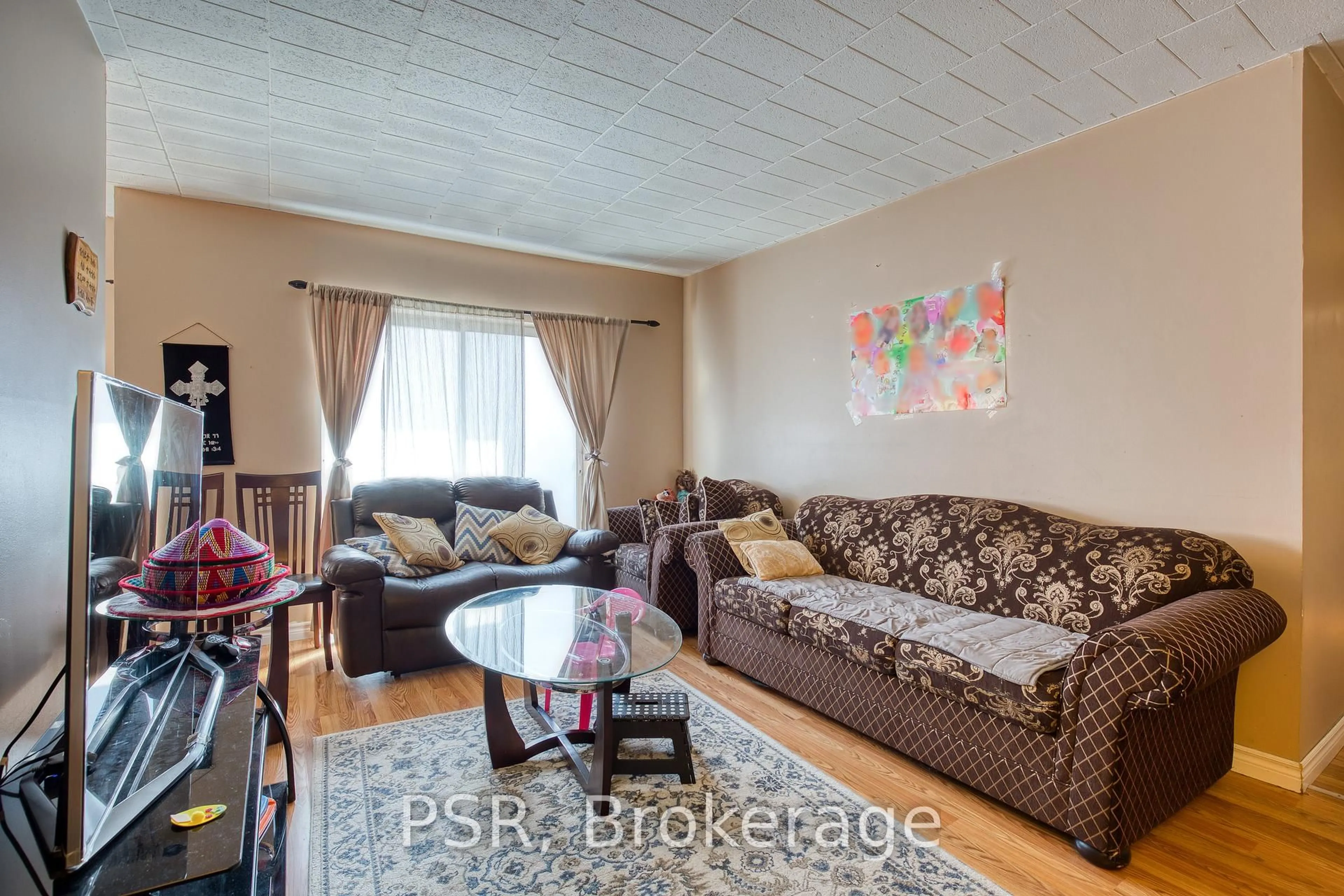 Living room with furniture, unknown for 65 Brybeck Cres, Kitchener Ontario N2M 2C5