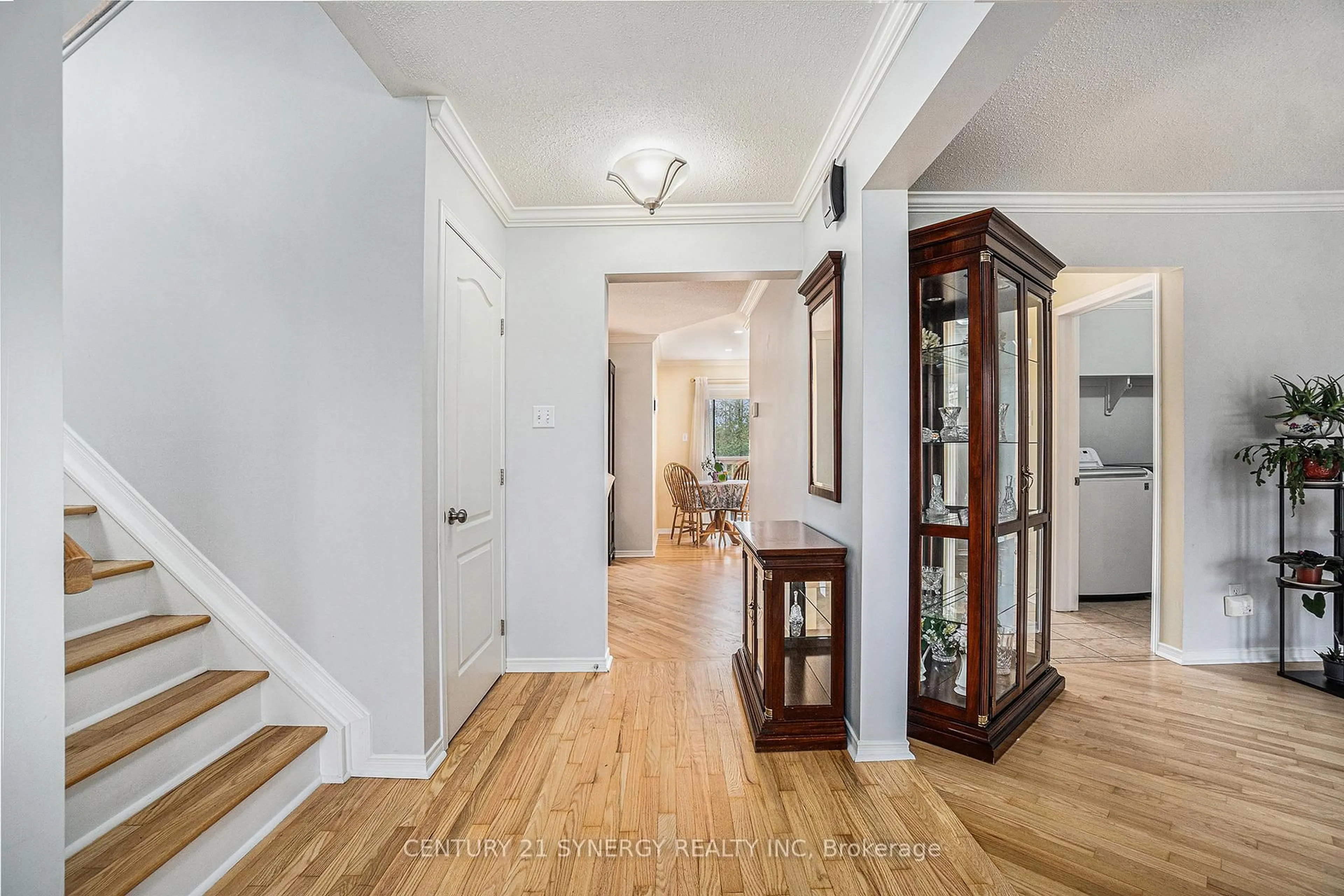 Indoor entryway for 6 Emily Lauren Cres, North Grenville Ontario K0G 1J0