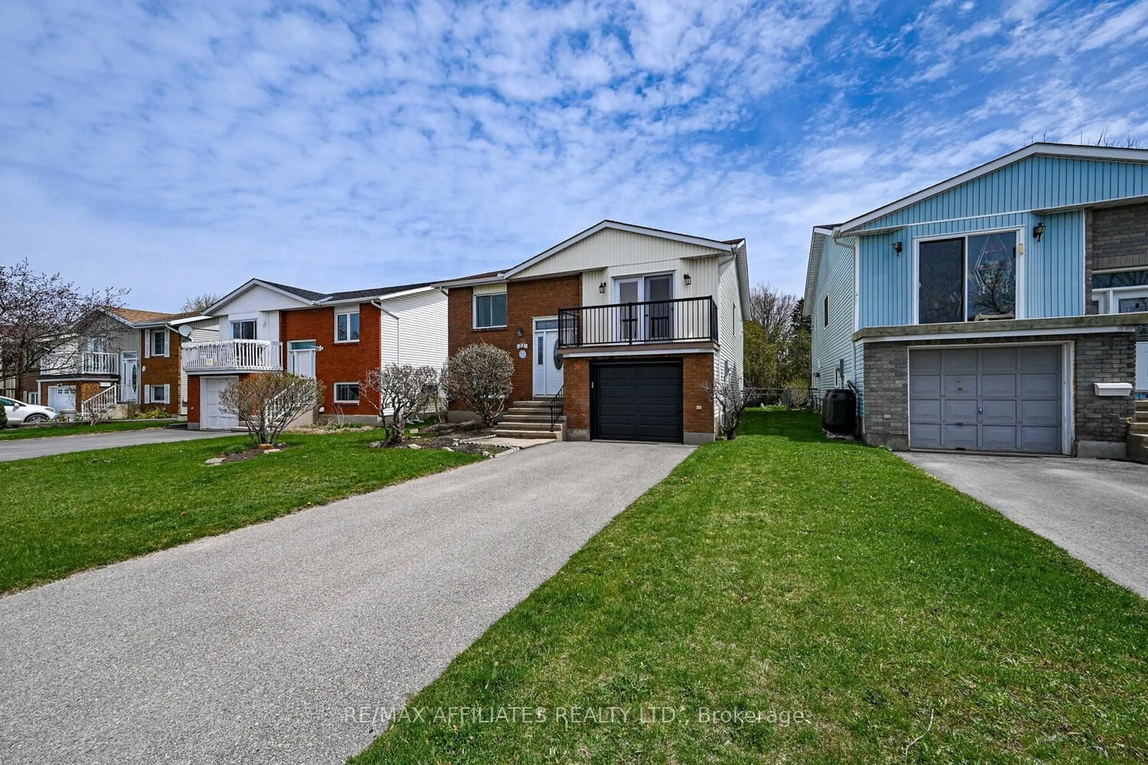 A pic from outside/outdoor area/front of a property/back of a property/a pic from drone, street for 73 MERRICK St, Smiths Falls Ontario K7A 4R7
