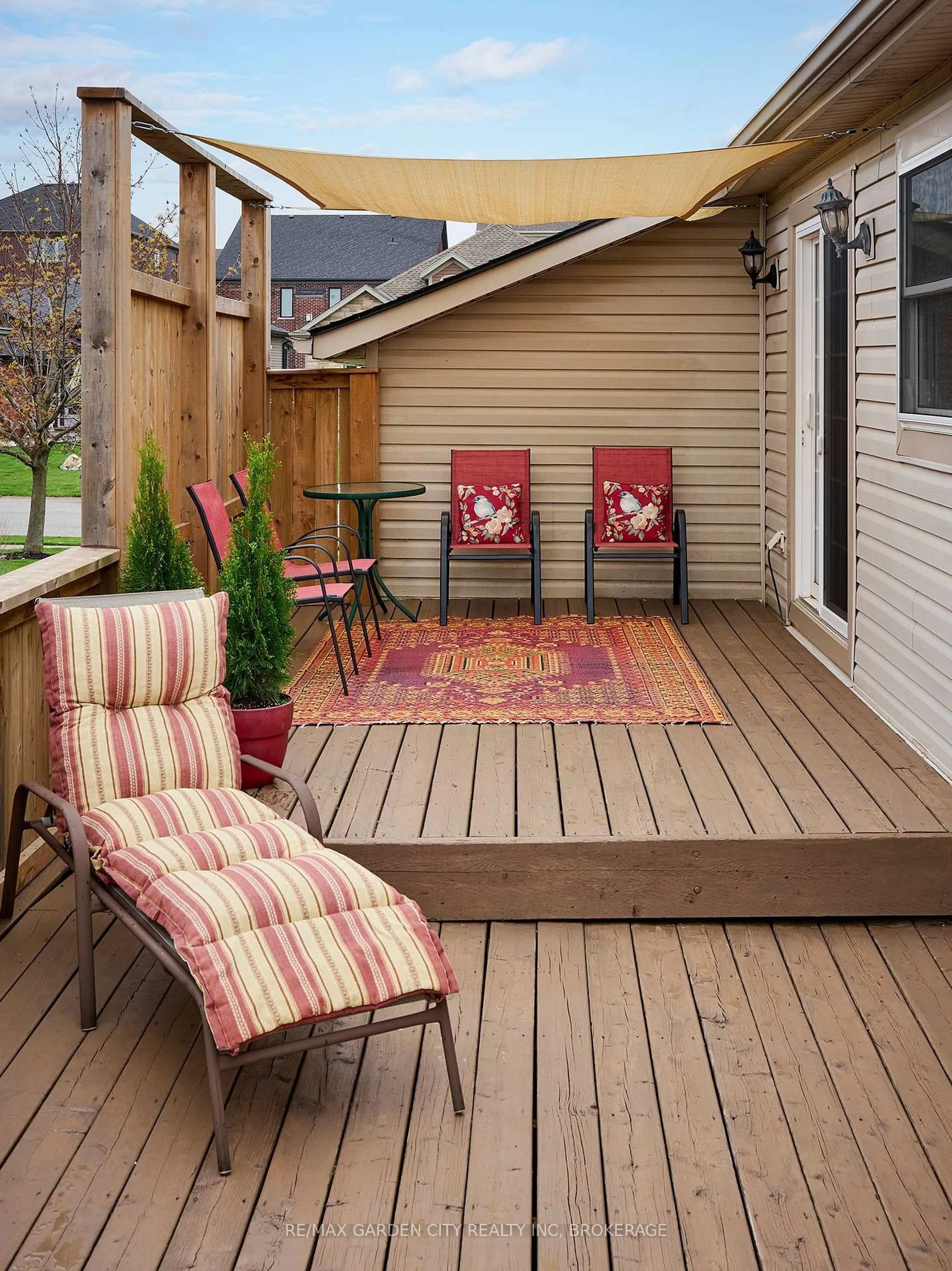 Patio, street for 55 APOLLO Dr, Port Colborne Ontario L3K 6E2