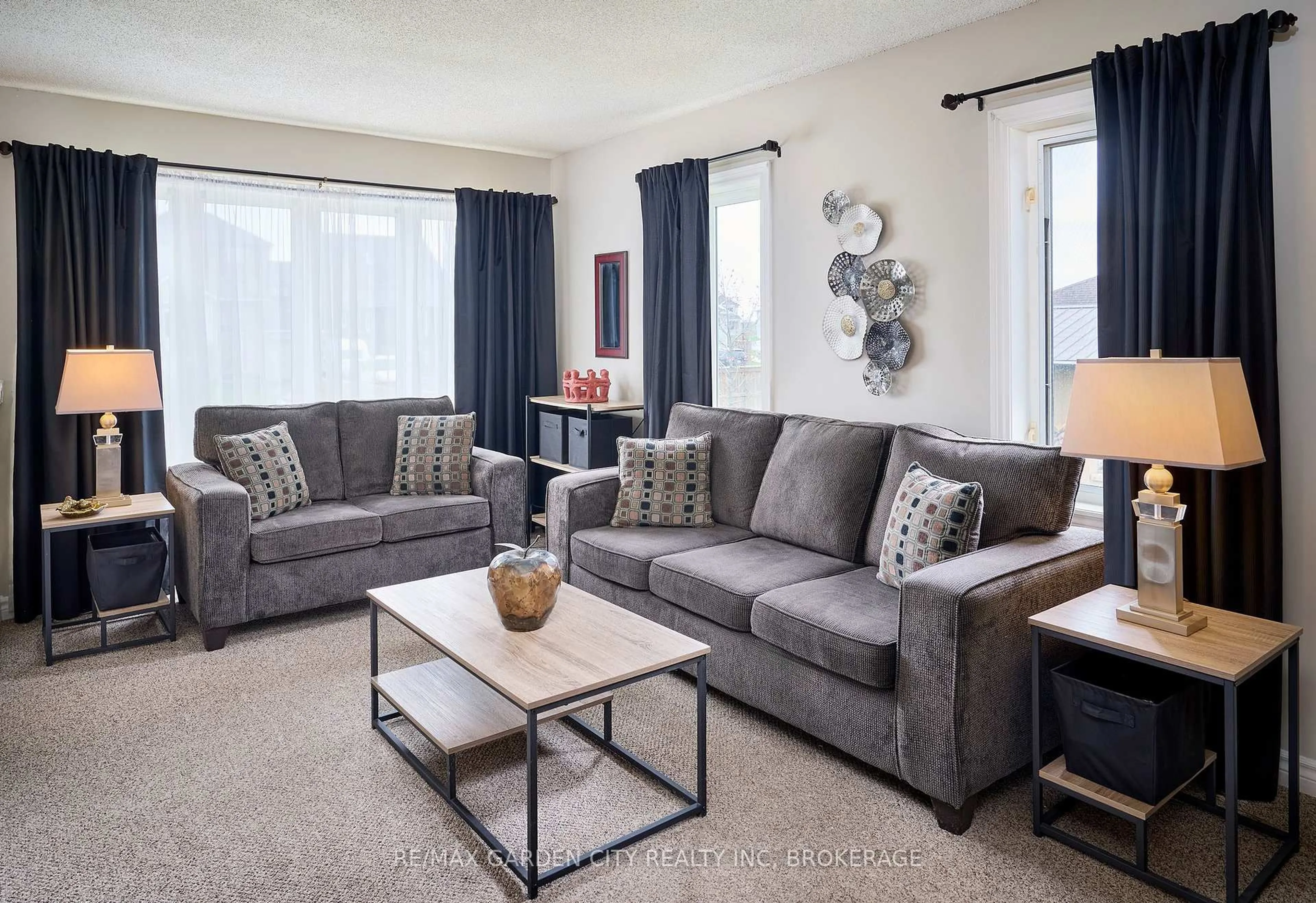 Living room with furniture, unknown for 55 APOLLO Dr, Port Colborne Ontario L3K 6E2