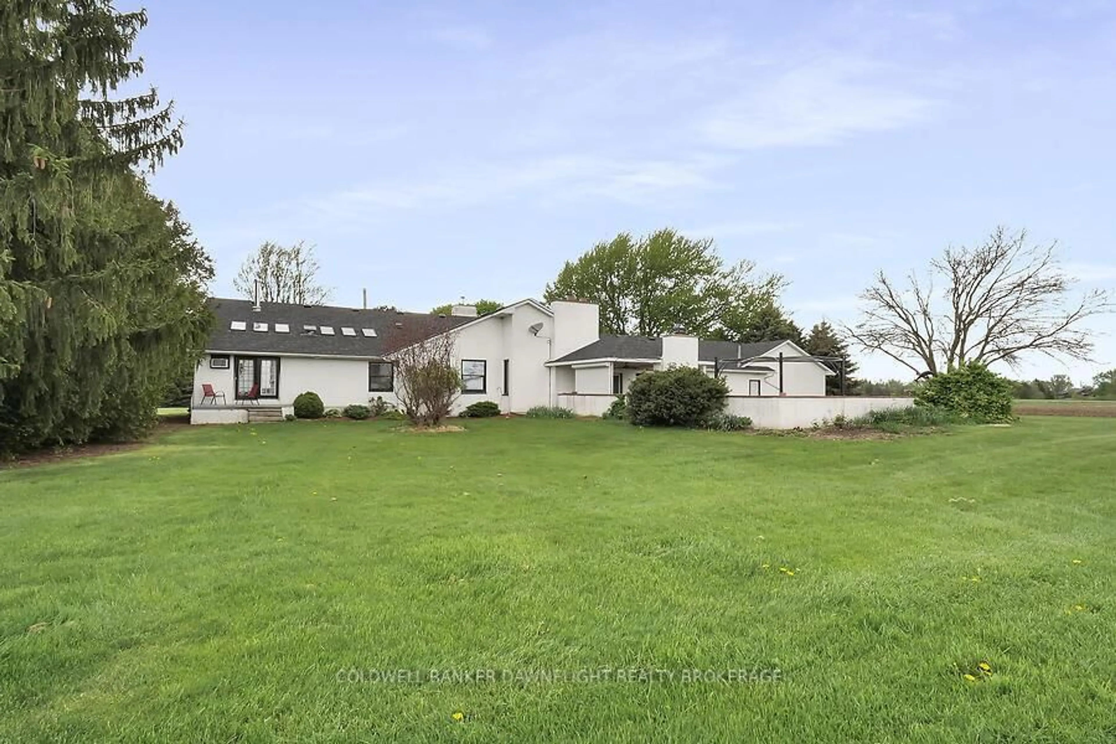 A pic from outside/outdoor area/front of a property/back of a property/a pic from drone, unknown for 15099 Sixteen Mile Rd, Middlesex Centre Ontario N0M 1P0