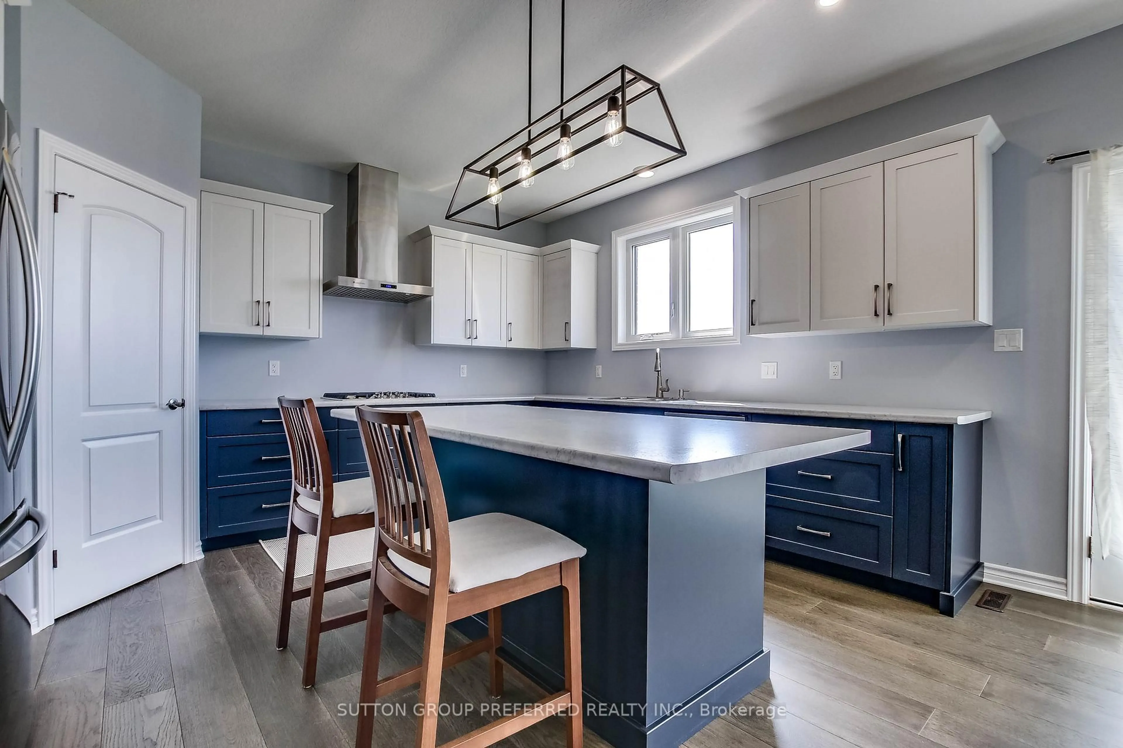 Open concept kitchen, ceramic/tile floor for 1005 Riverbend Rd, London South Ontario N6K 0J1