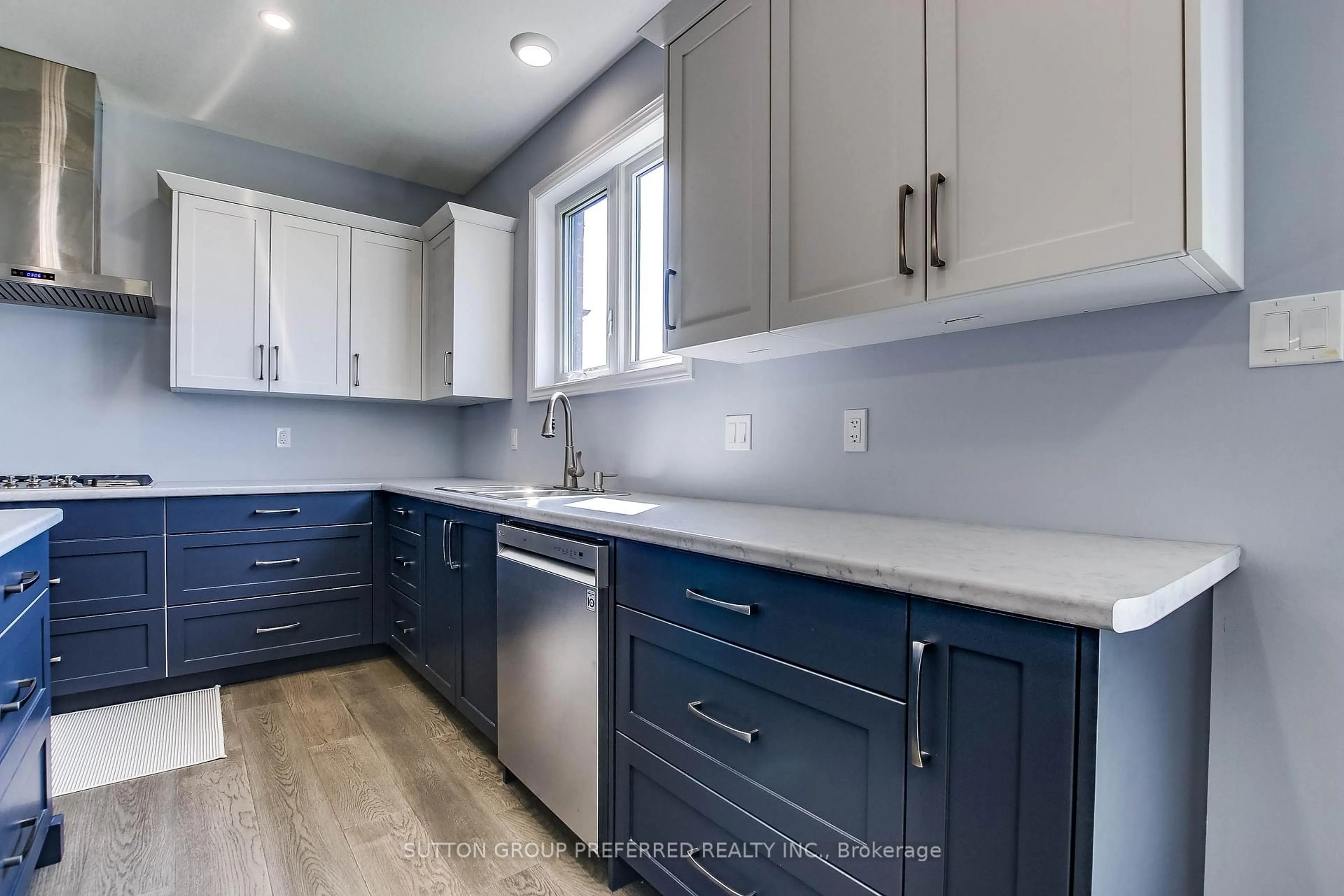 Open concept kitchen, ceramic/tile floor for 1005 Riverbend Rd, London South Ontario N6K 0J1