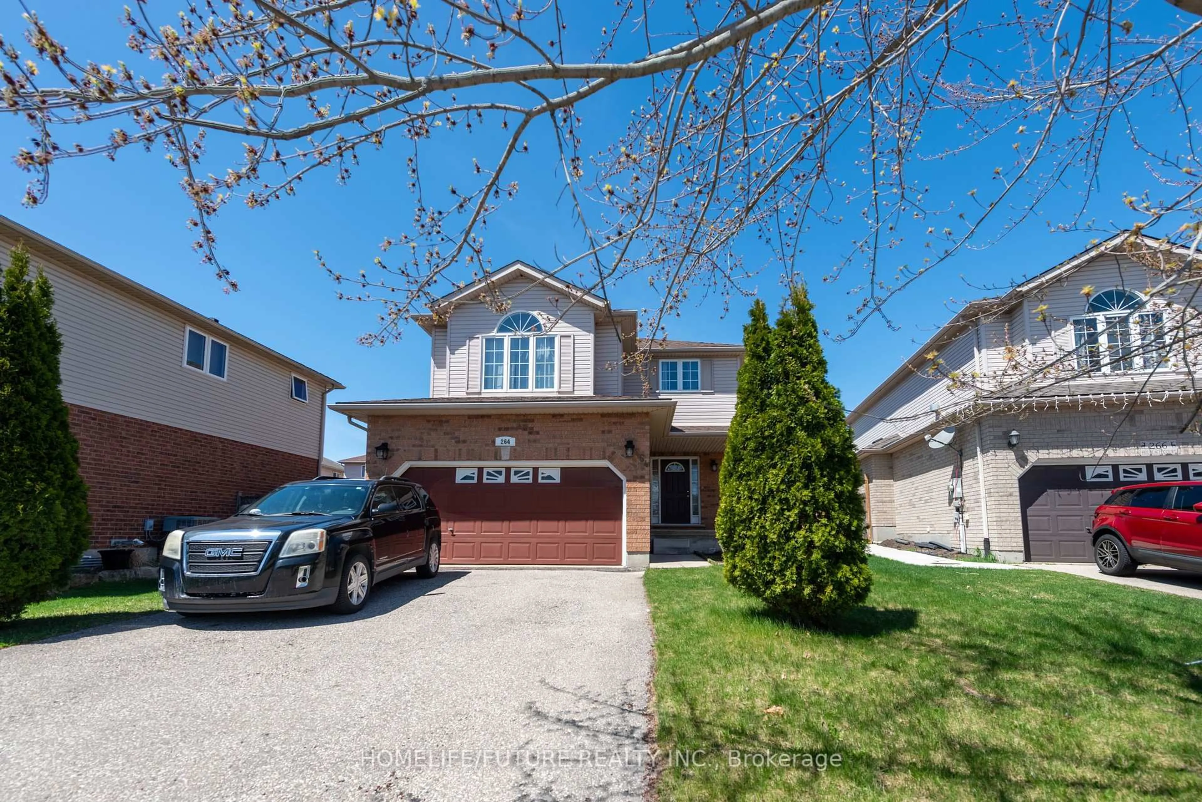 Home with vinyl exterior material, street for 264 Holbeach Crt, Waterloo Ontario N2J 4Y7
