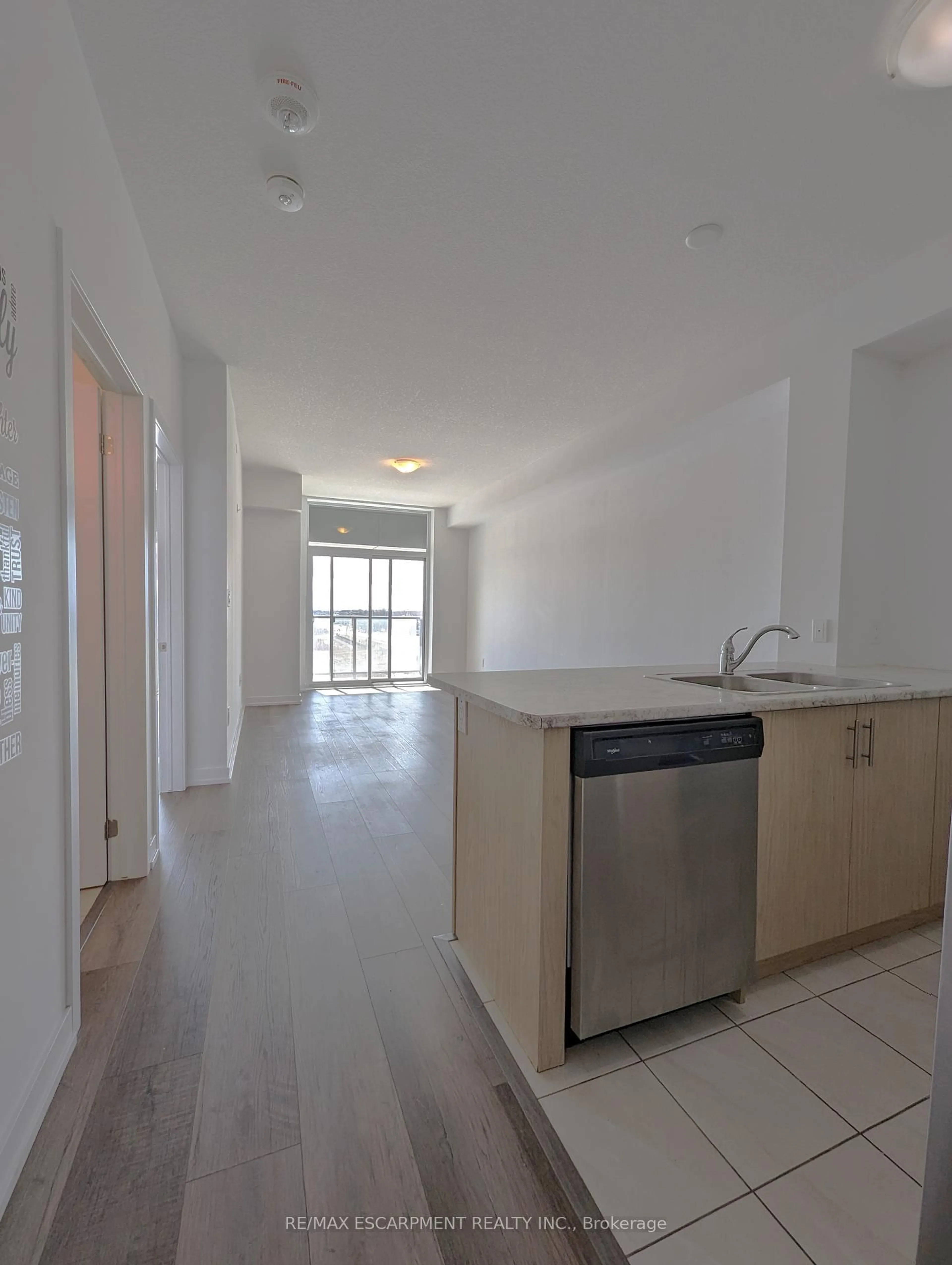 Standard kitchen, floor is not visible for 450 Dundas St #434, Hamilton Ontario L0R 2H4
