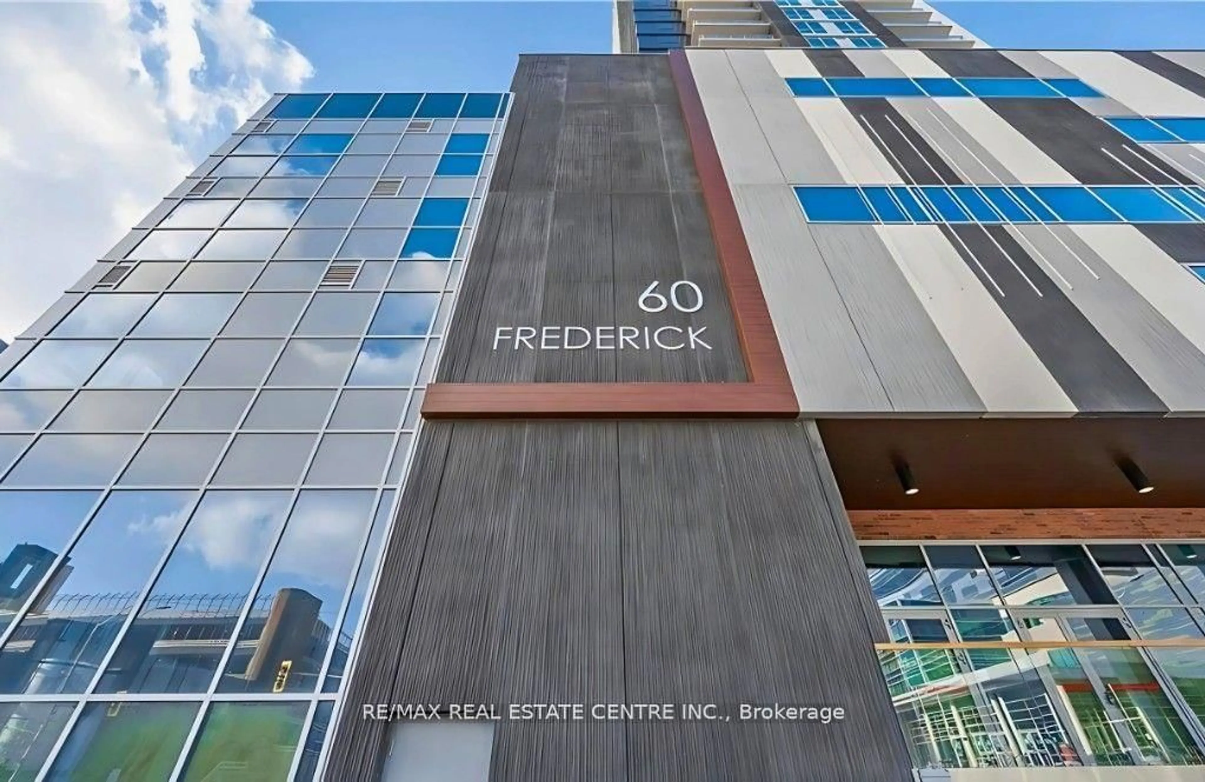 Indoor foyer for 60 Frederick St #2312, Kitchener Ontario N2H 0C7