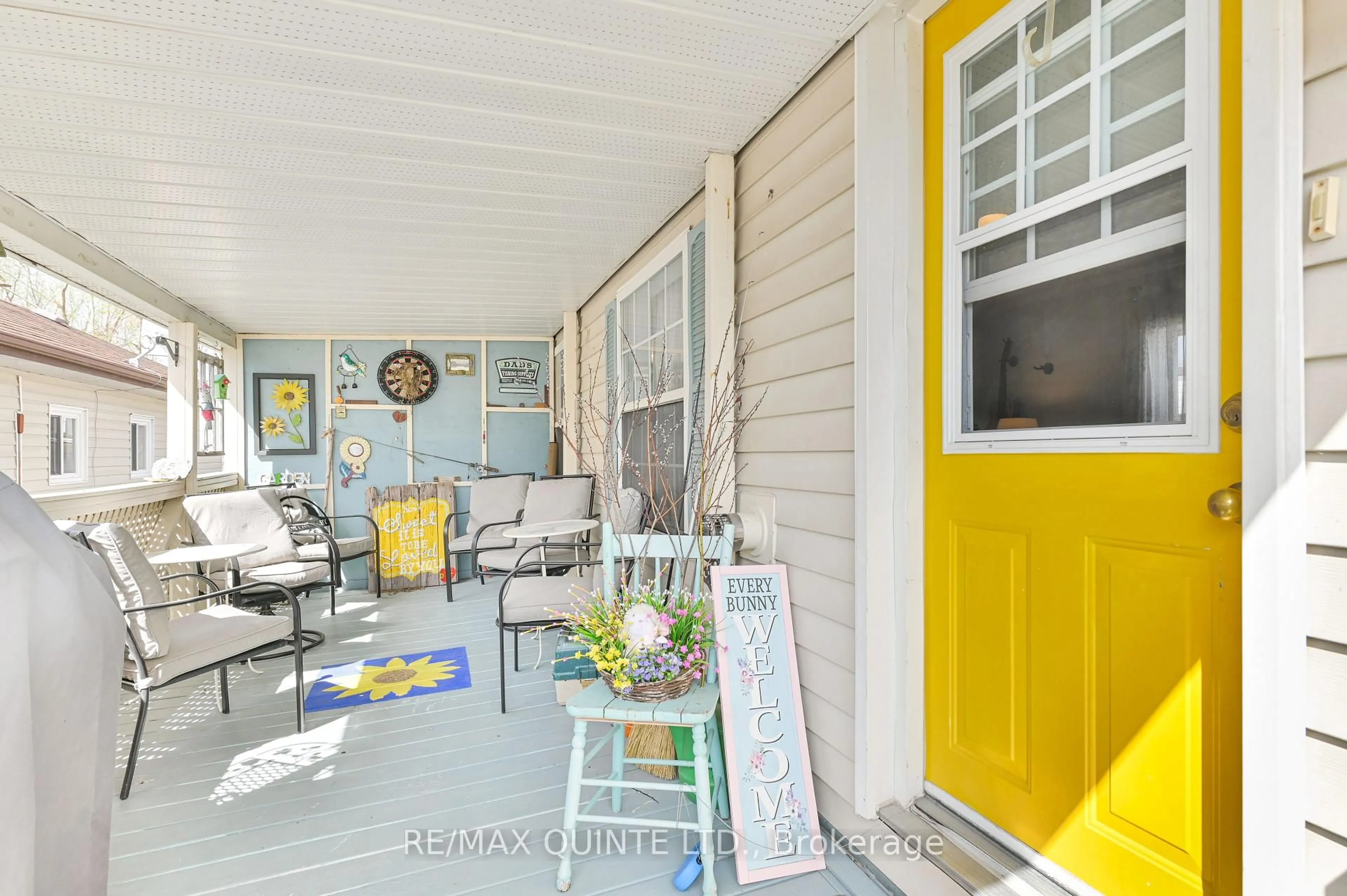 Indoor entryway for 311 Dundas St #18, Quinte West Ontario K8V 1M1