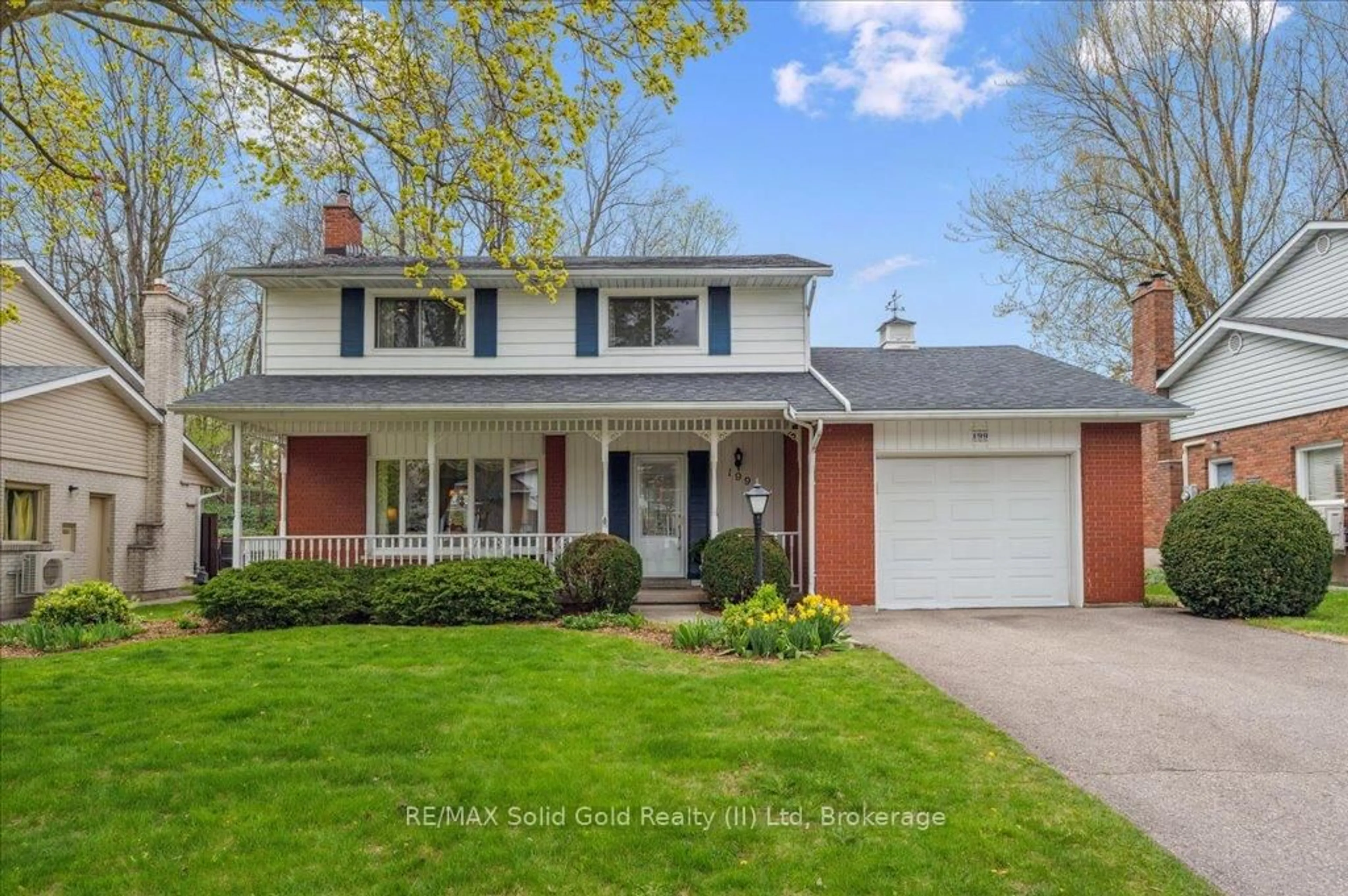 Home with vinyl exterior material, street for 199 Bellehaven Dr, Waterloo Ontario N2J 3L3