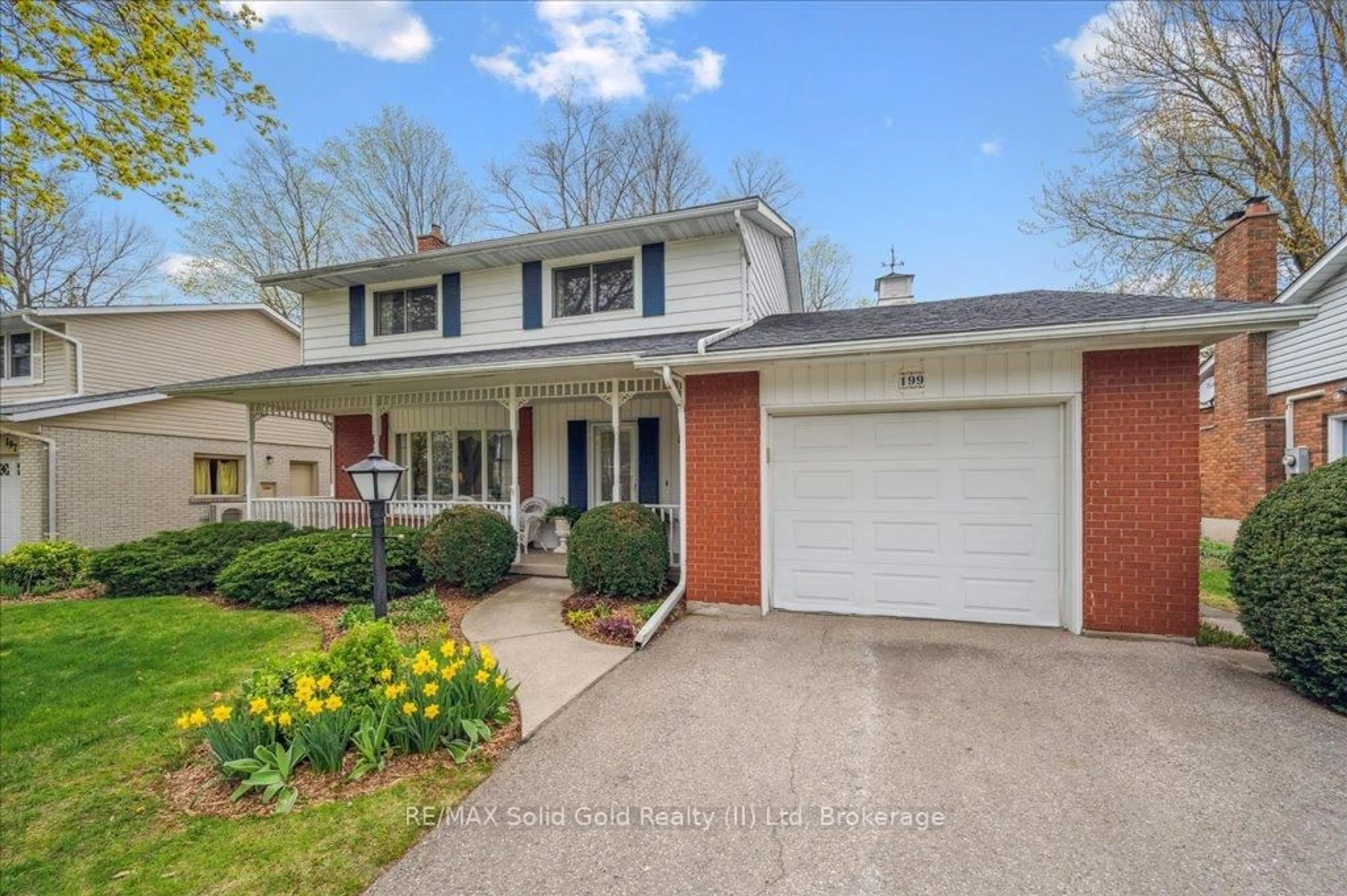 Home with vinyl exterior material, street for 199 Bellehaven Dr, Waterloo Ontario N2J 3L3