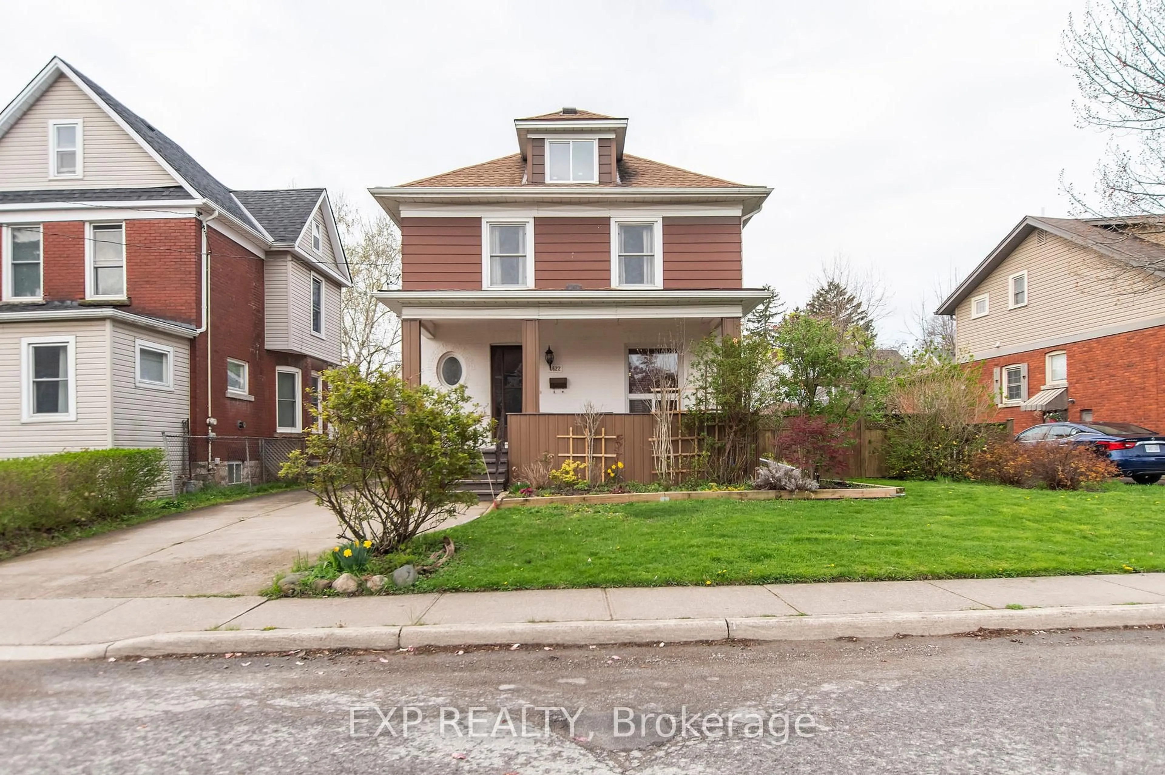 Home with brick exterior material, street for 4622 Ryerson Cres, Niagara Falls Ontario L2E 1E2