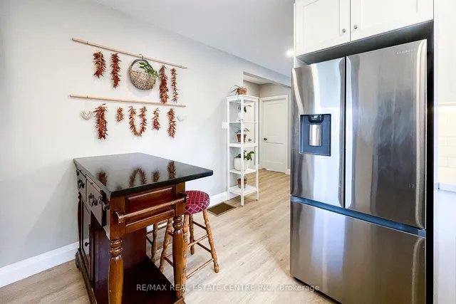 Additional image 31 of 112 Tragina Ave