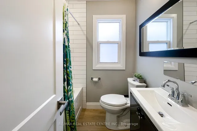 Additional image 16 of 112 Tragina Ave