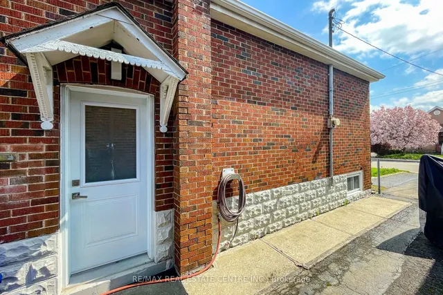 Additional image 7 of 112 Tragina Ave