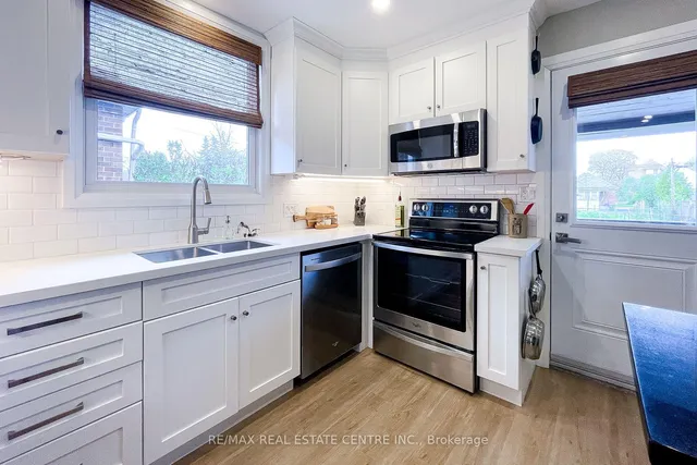 Additional image 35 of 112 Tragina Ave