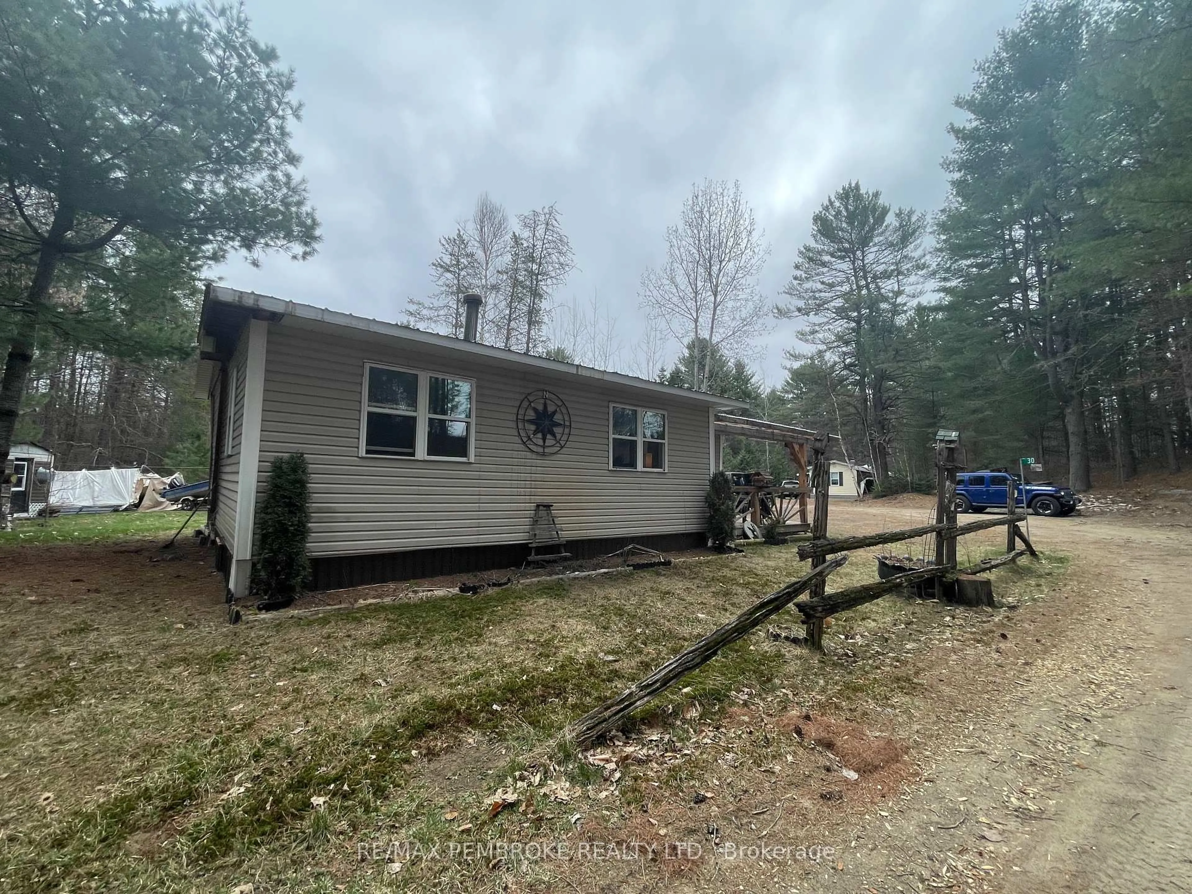 Unknown for 30 Hunters Run Lane, Chalk River Ontario K0J 1J0