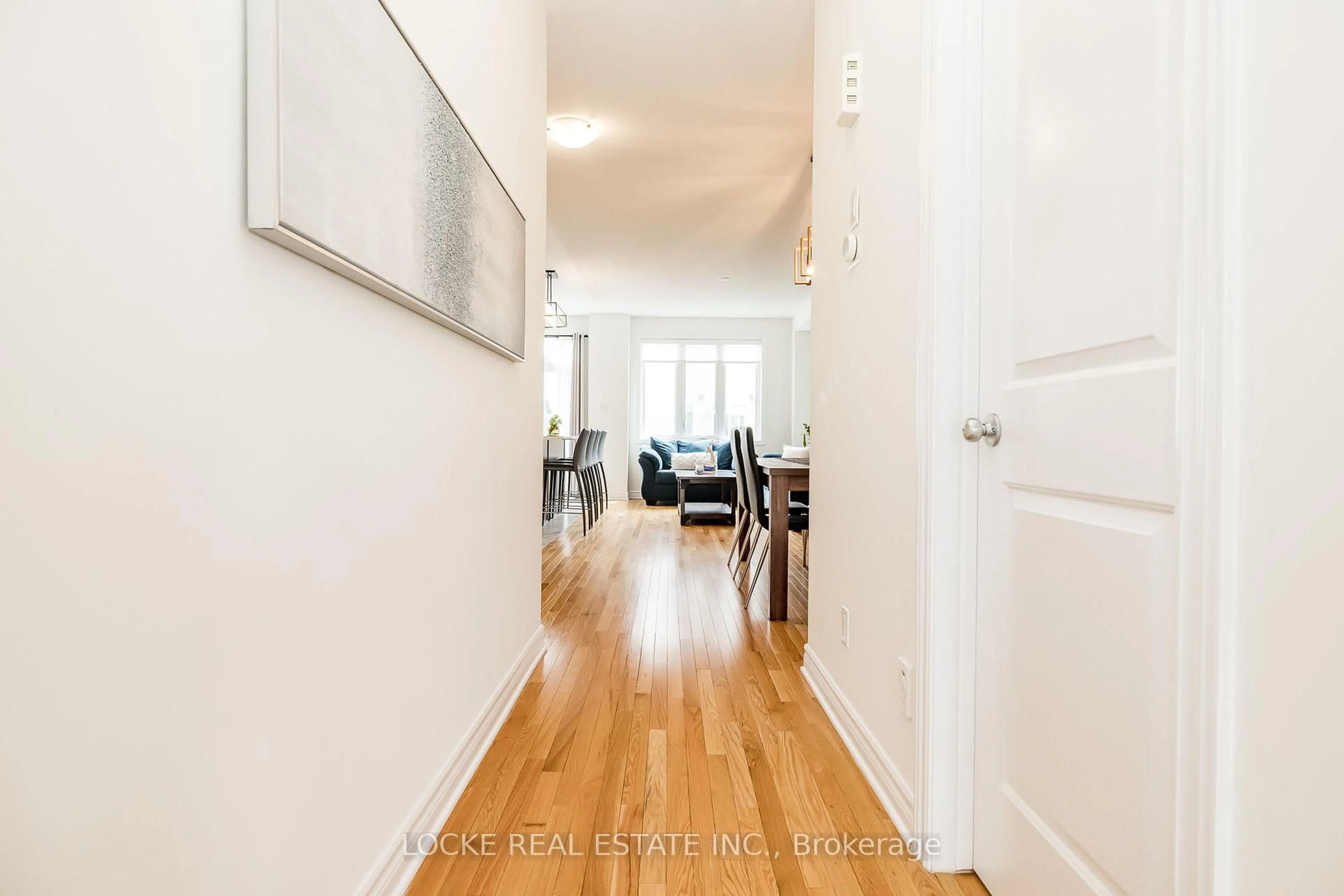 Indoor entryway for 848 June Grass St, Orleans Ontario K4A 1H3