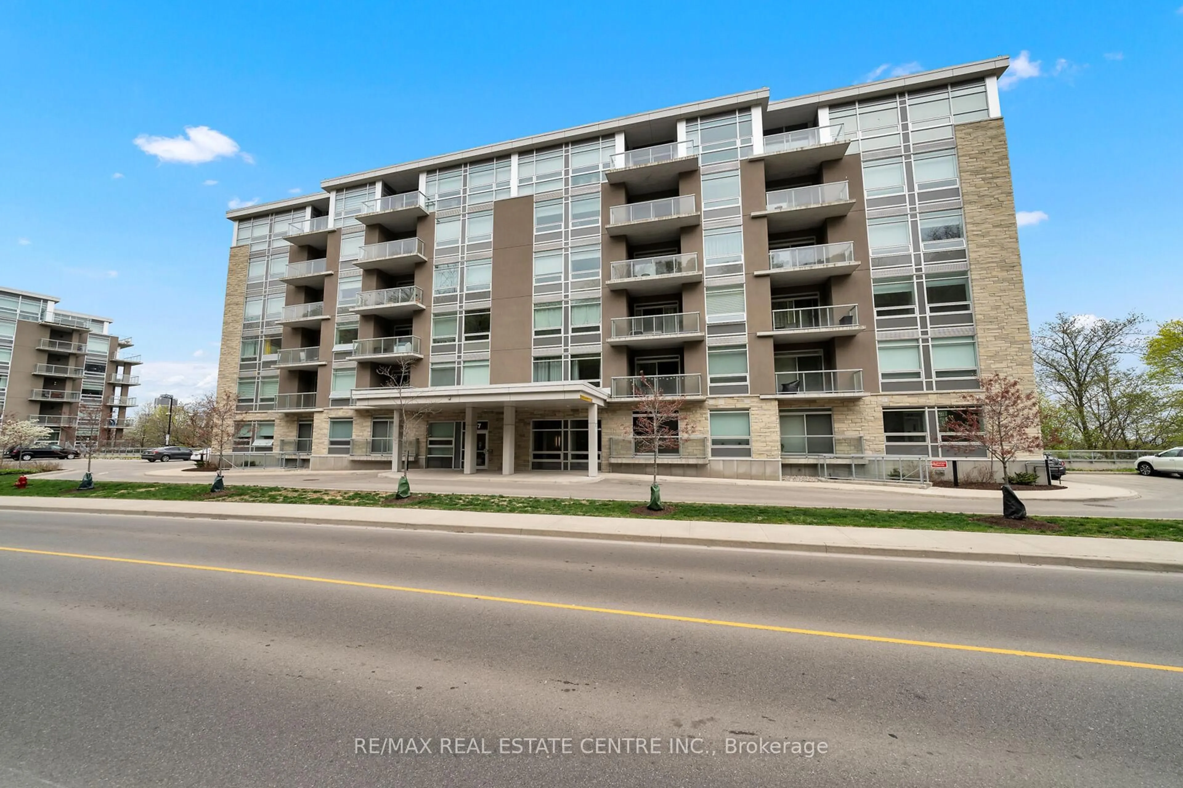 Unknown for 467 CHARLTON Ave #305, Hamilton Ontario L8N 0B3
