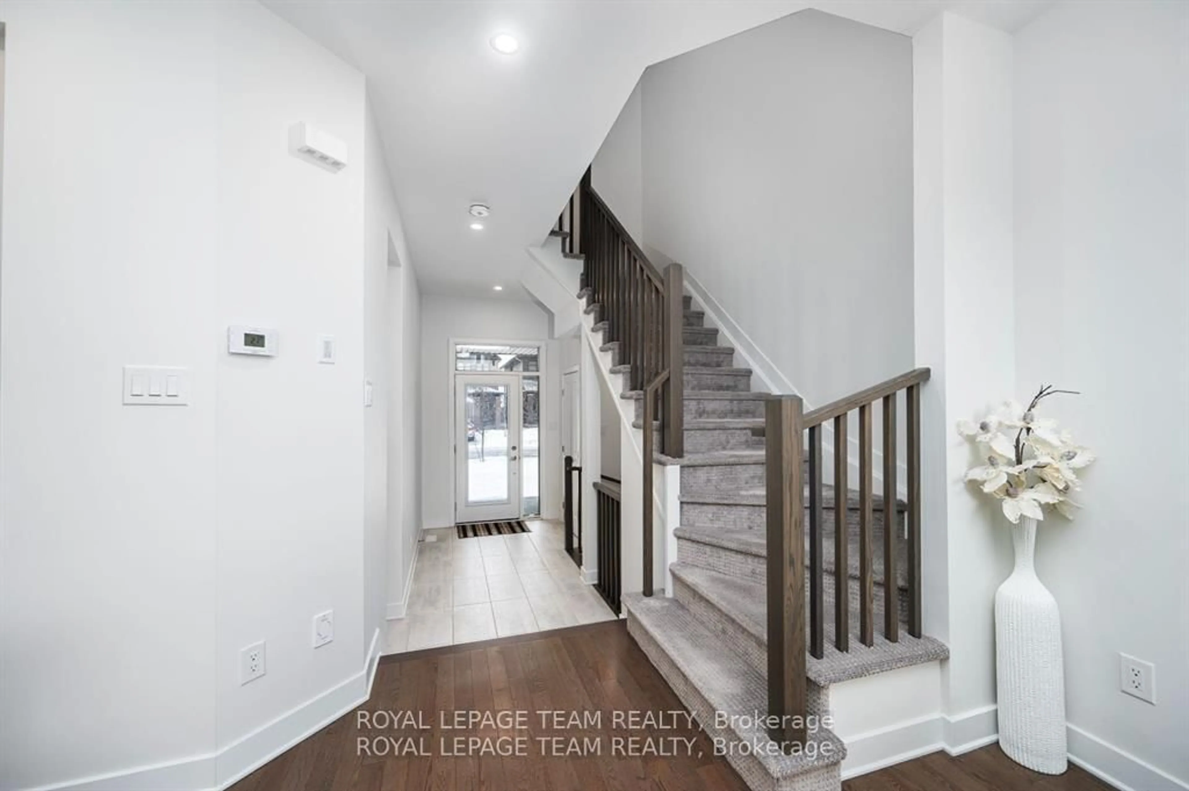 Unknown for 341 Big Dipper St, Ottawa Ontario K4M 0J3