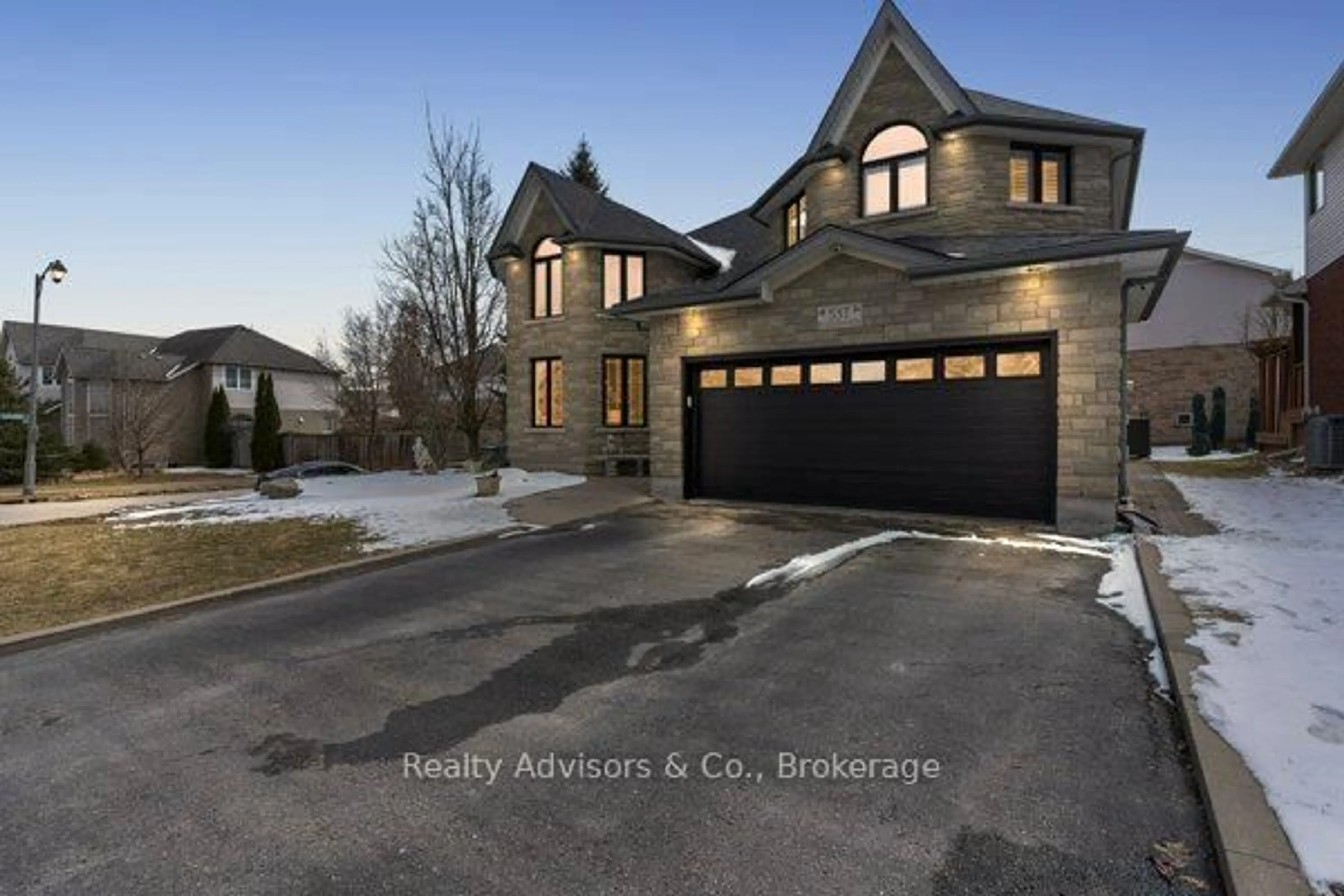 Home with brick exterior material, street for 537 Buckingham Blvd, Waterloo Ontario N2T 2V1