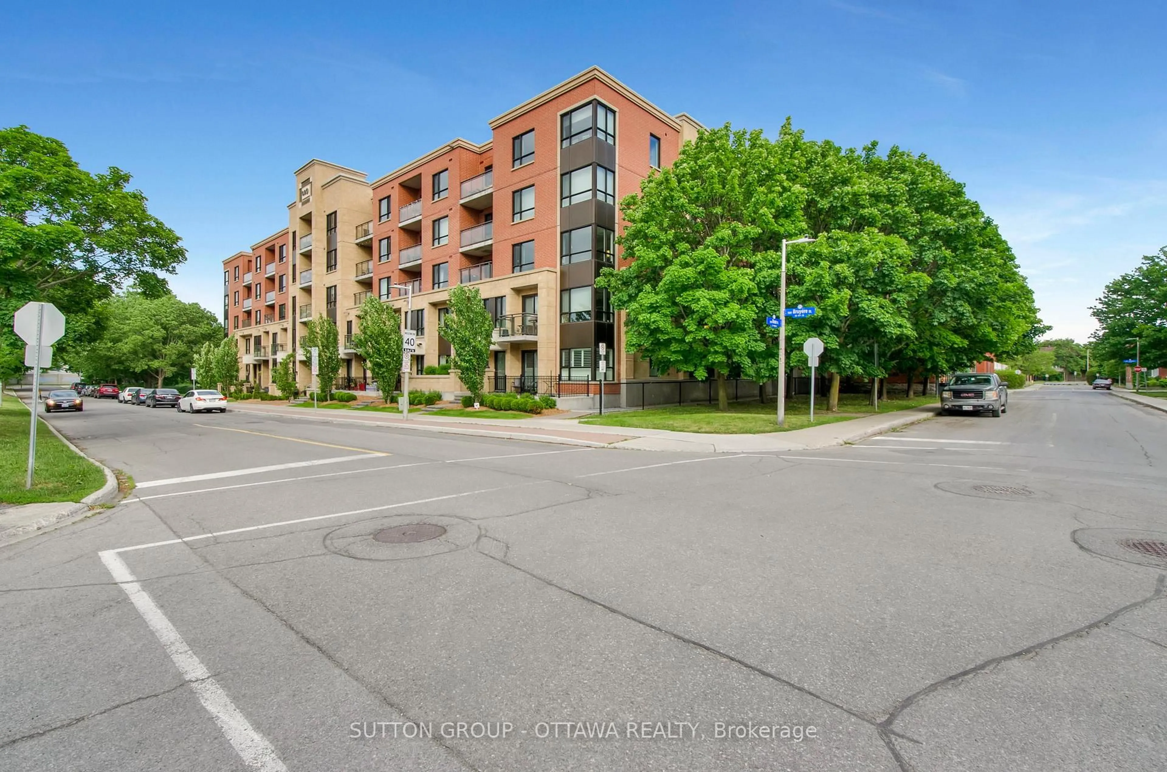 A pic from outside/outdoor area/front of a property/back of a property/a pic from drone, street for 316 Bruyere St #216, Ottawa Ontario K1N 0C3