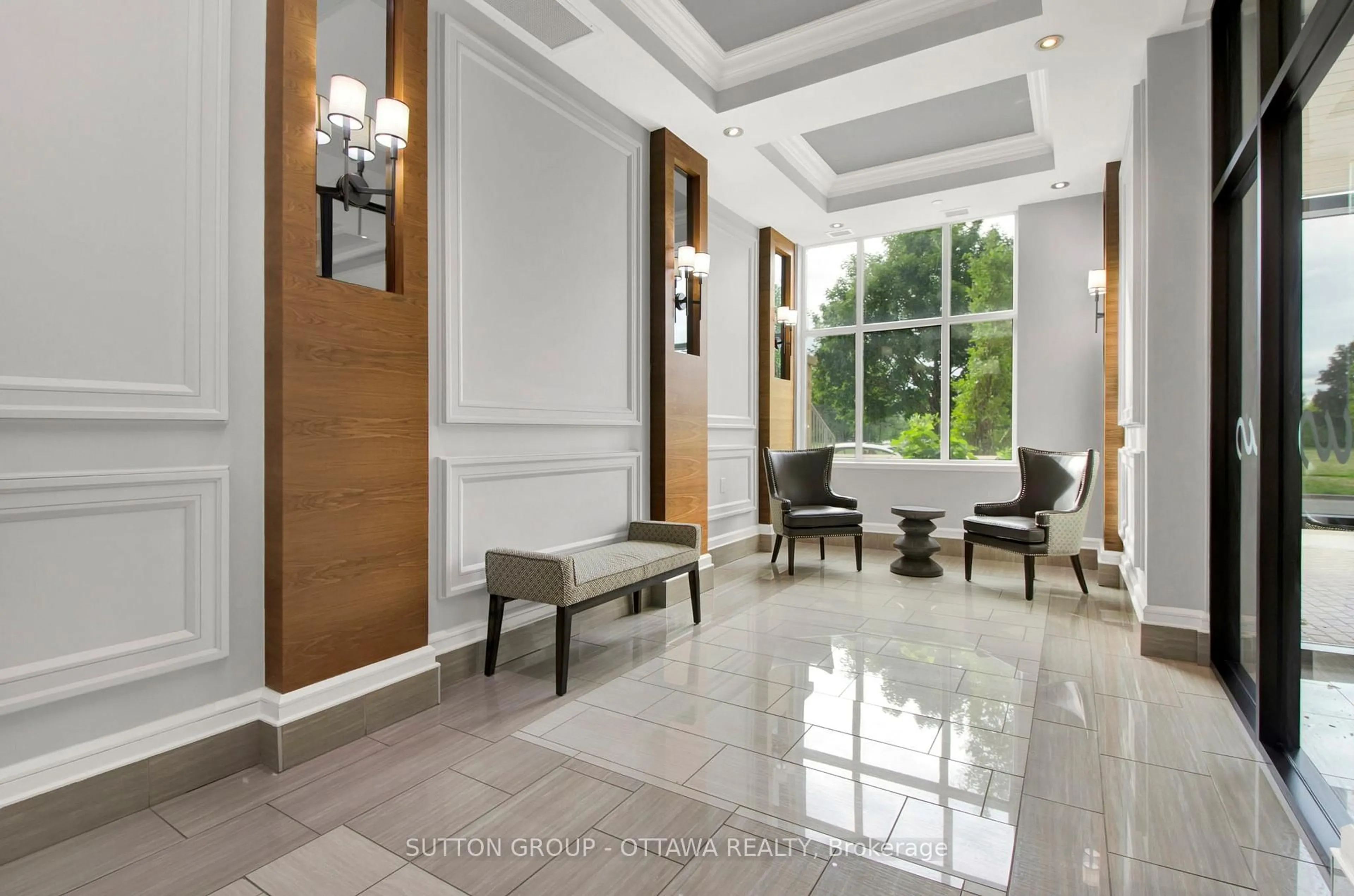 Indoor foyer for 316 Bruyere St #216, Ottawa Ontario K1N 0C3