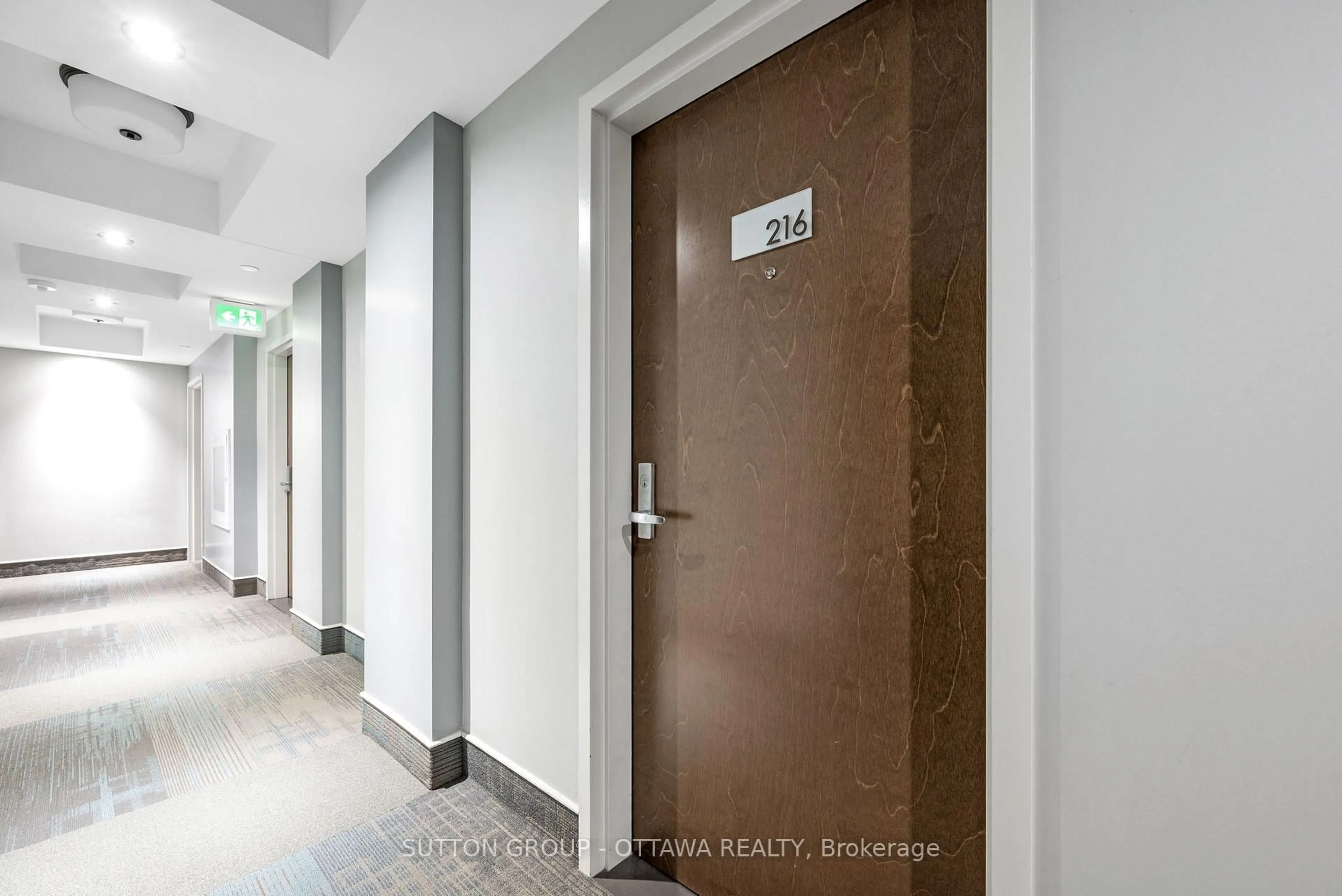 Indoor foyer for 316 Bruyere St #216, Ottawa Ontario K1N 0C3