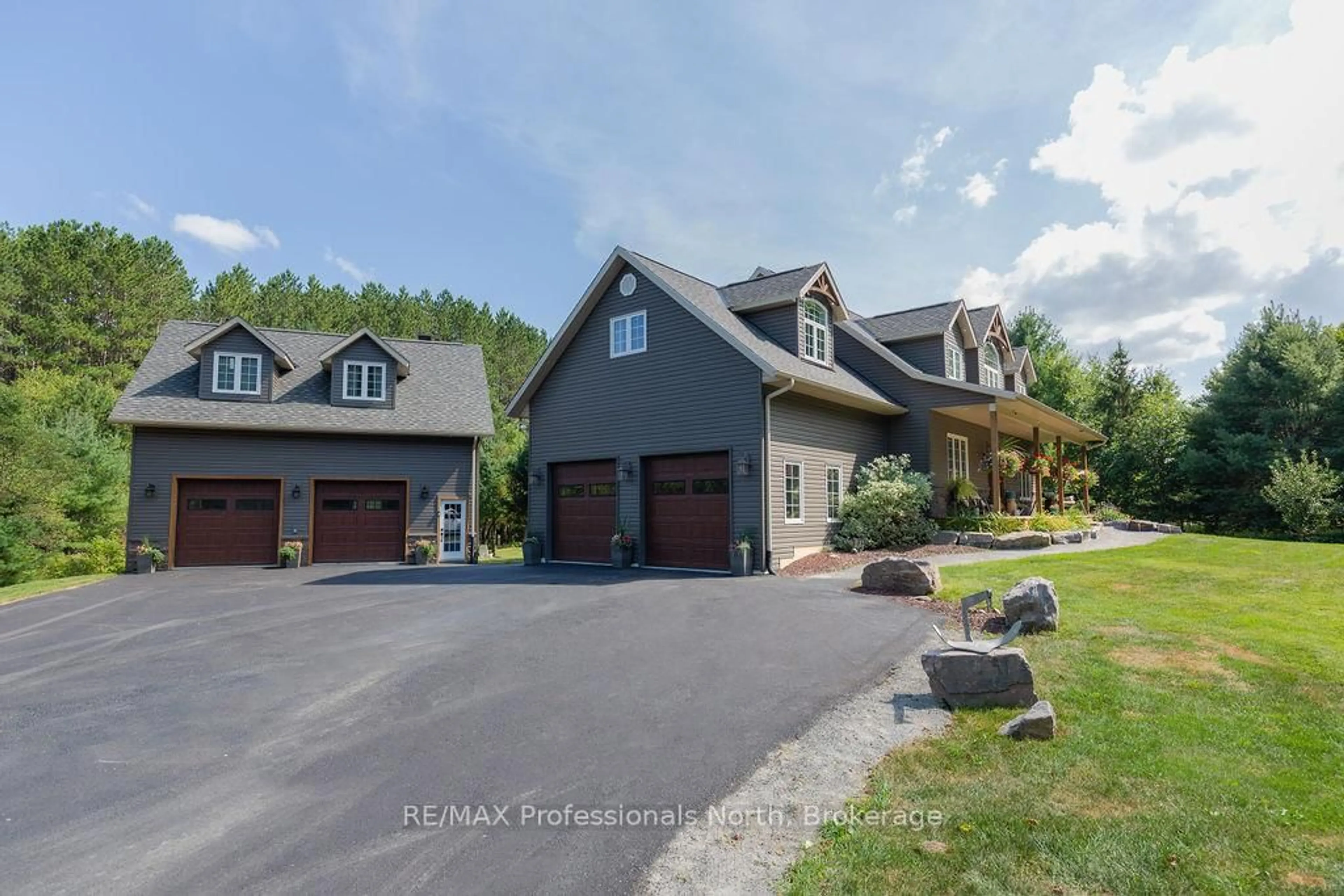 Unknown for 427 Skyhills Rd, Huntsville Ontario P1H 2N5