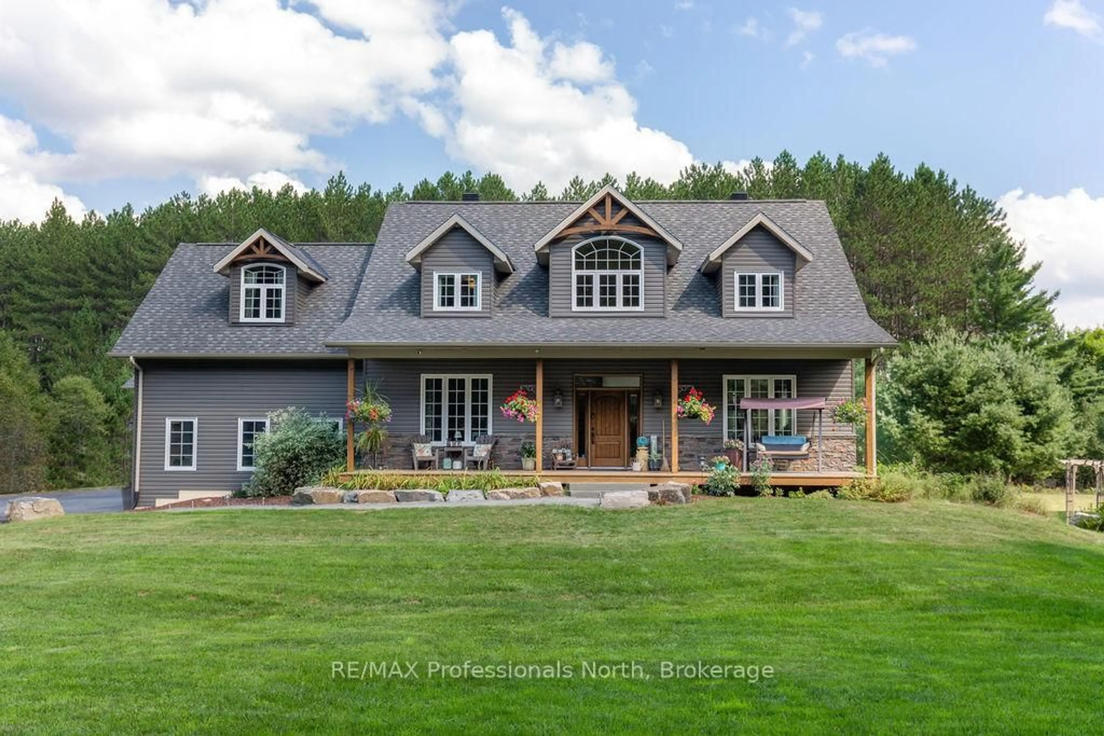 Unknown for 427 Skyhills Rd, Huntsville Ontario P1H 2N5
