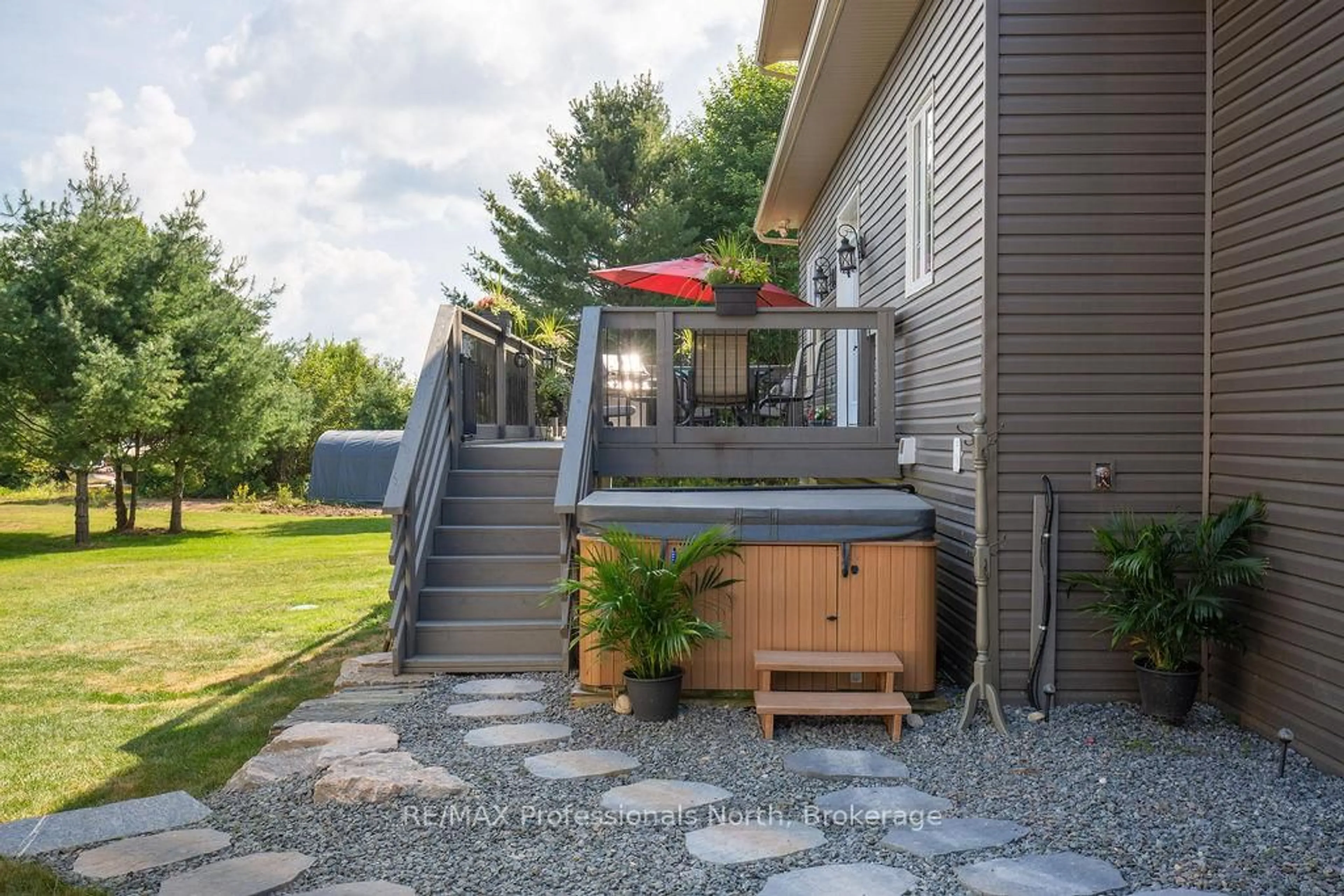 Patio, water/lake/river/ocean view for 427 Skyhills Rd, Huntsville Ontario P1H 2N5