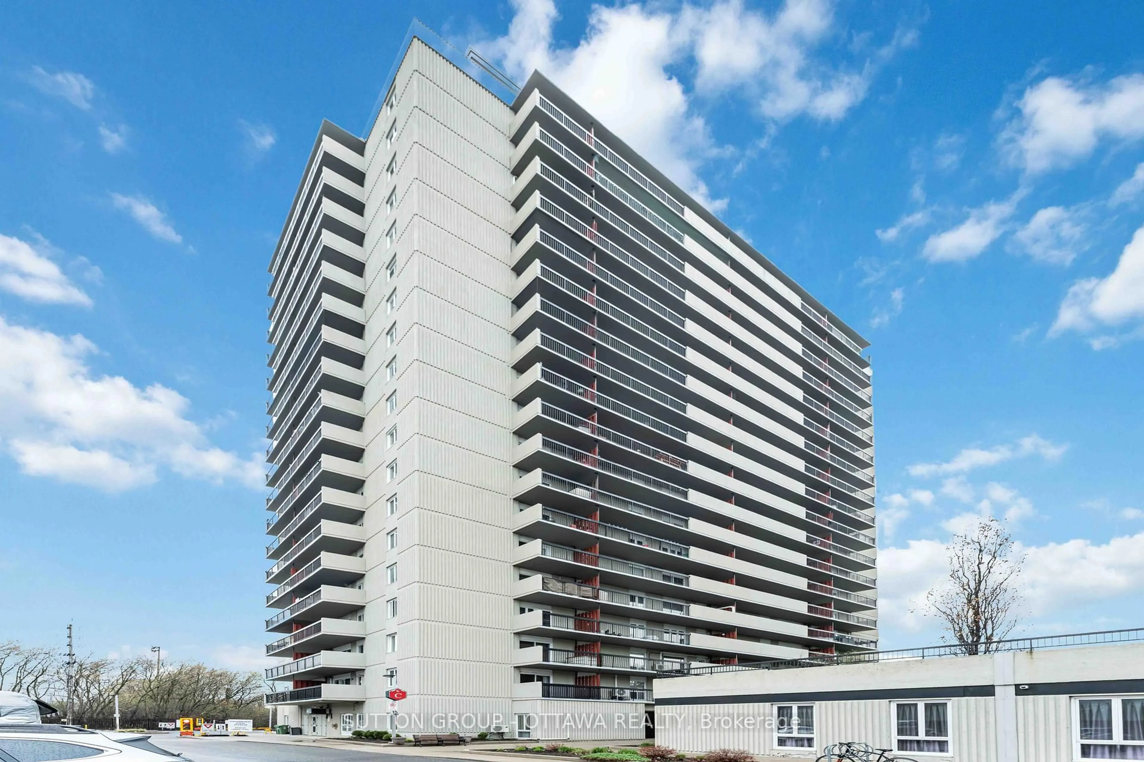 Unknown for 158 McArthur Ave #705, Ottawa Ontario K1L 8E7
