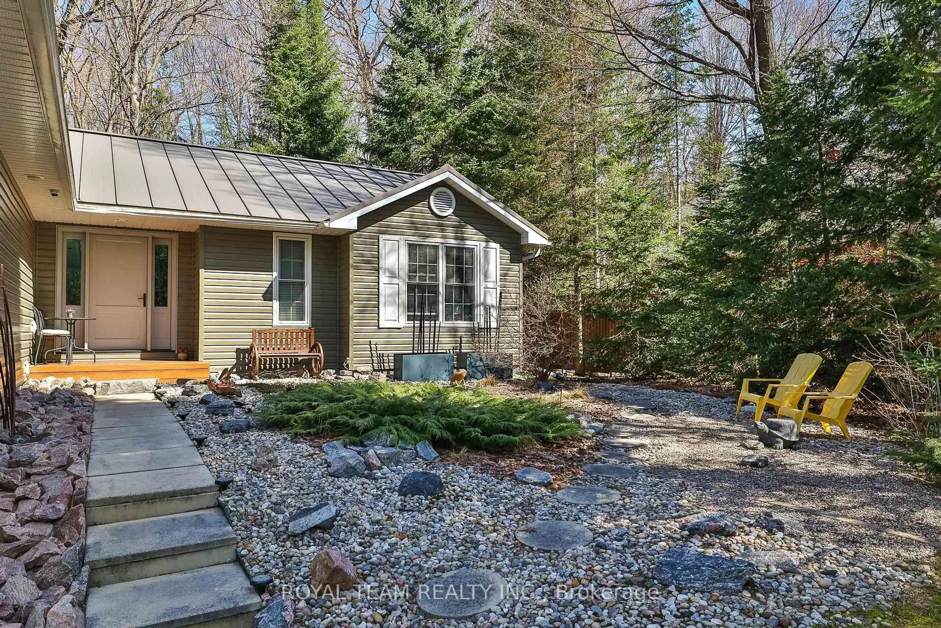 Unknown for 22 DALEMAN Dr, Bracebridge Ontario P1L 1A6