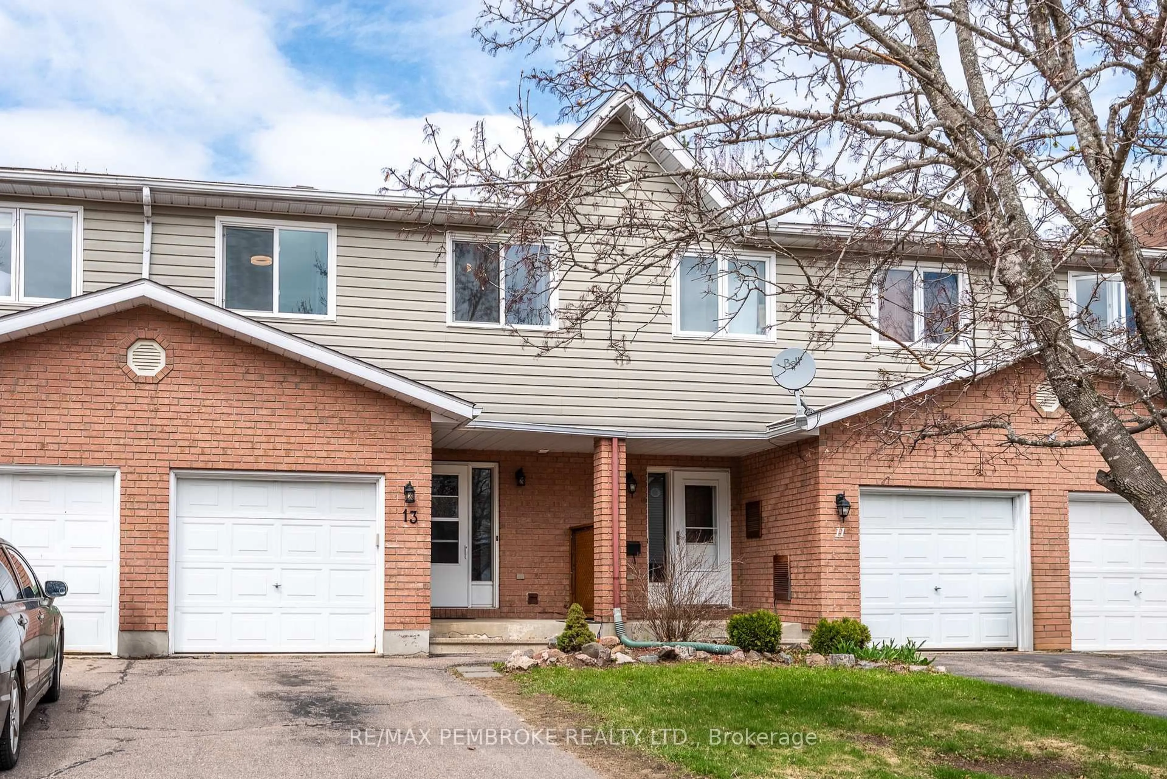 Home with brick exterior material, street for 13 Vermont Meadows N/A, Petawawa Ontario K8H 3N3