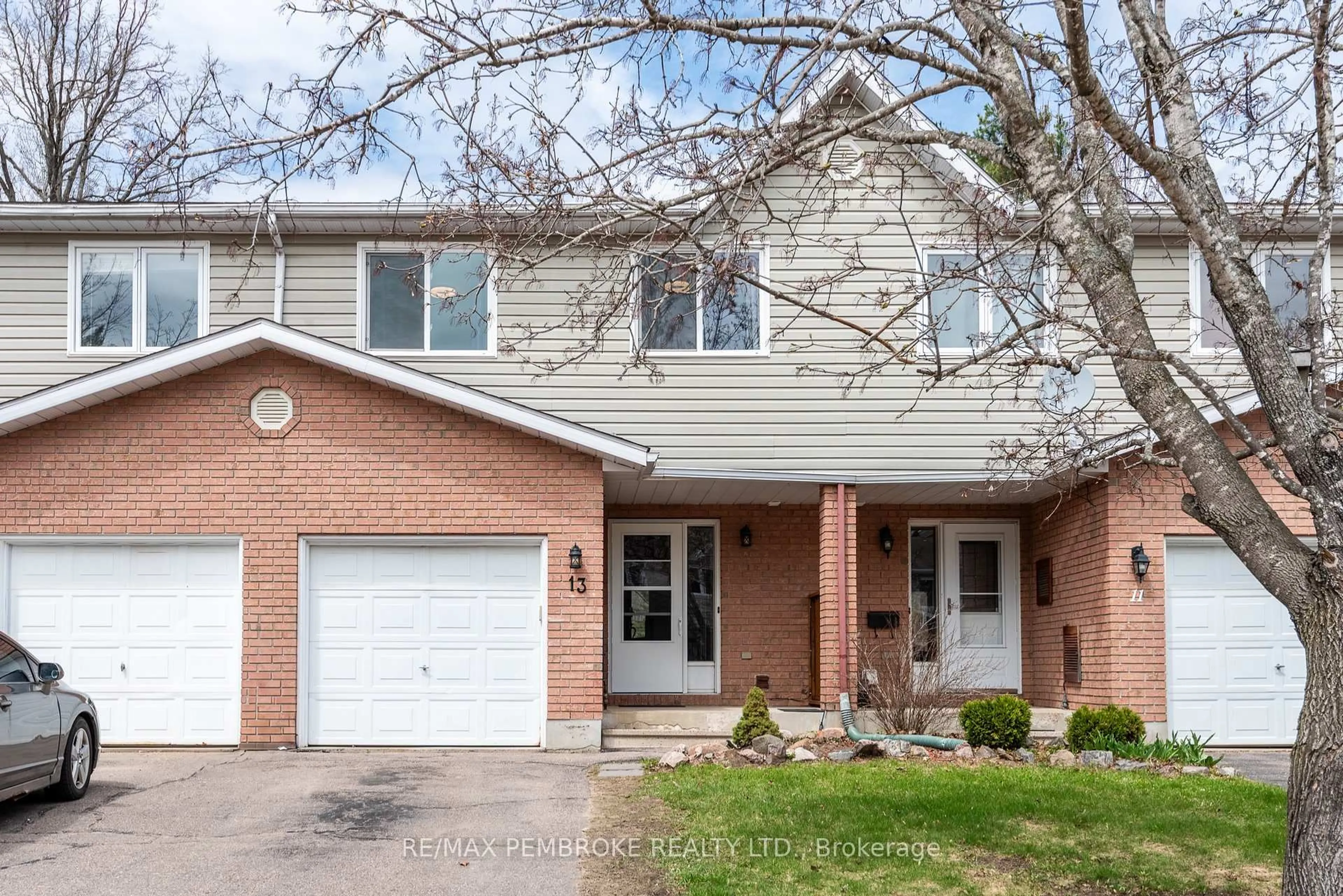 Home with brick exterior material, street for 13 Vermont Meadows N/A, Petawawa Ontario K8H 3N3