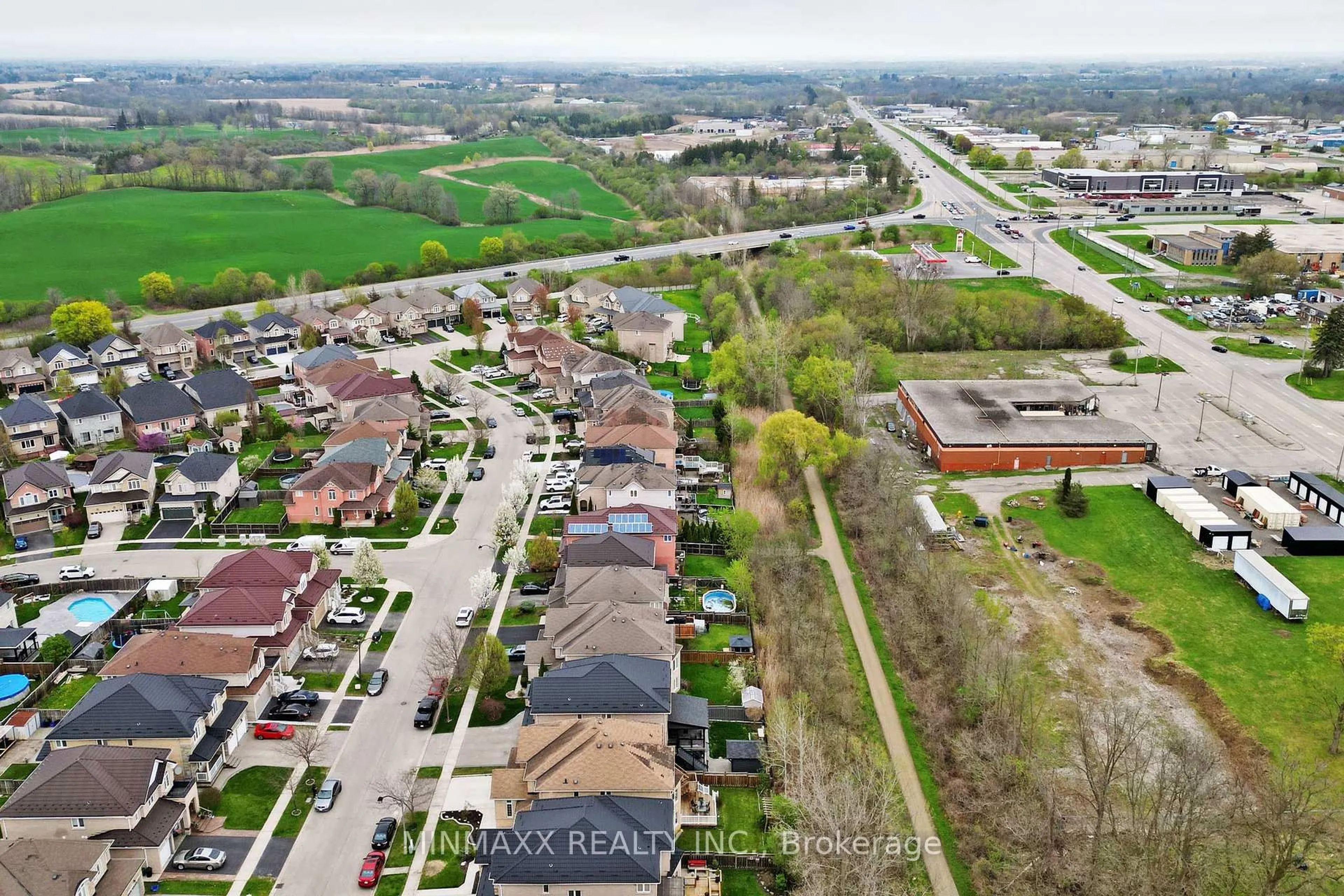 A pic from outside/outdoor area/front of a property/back of a property/a pic from drone, street for 89 Barrett Ave, Brantford Ontario N3S 0B4
