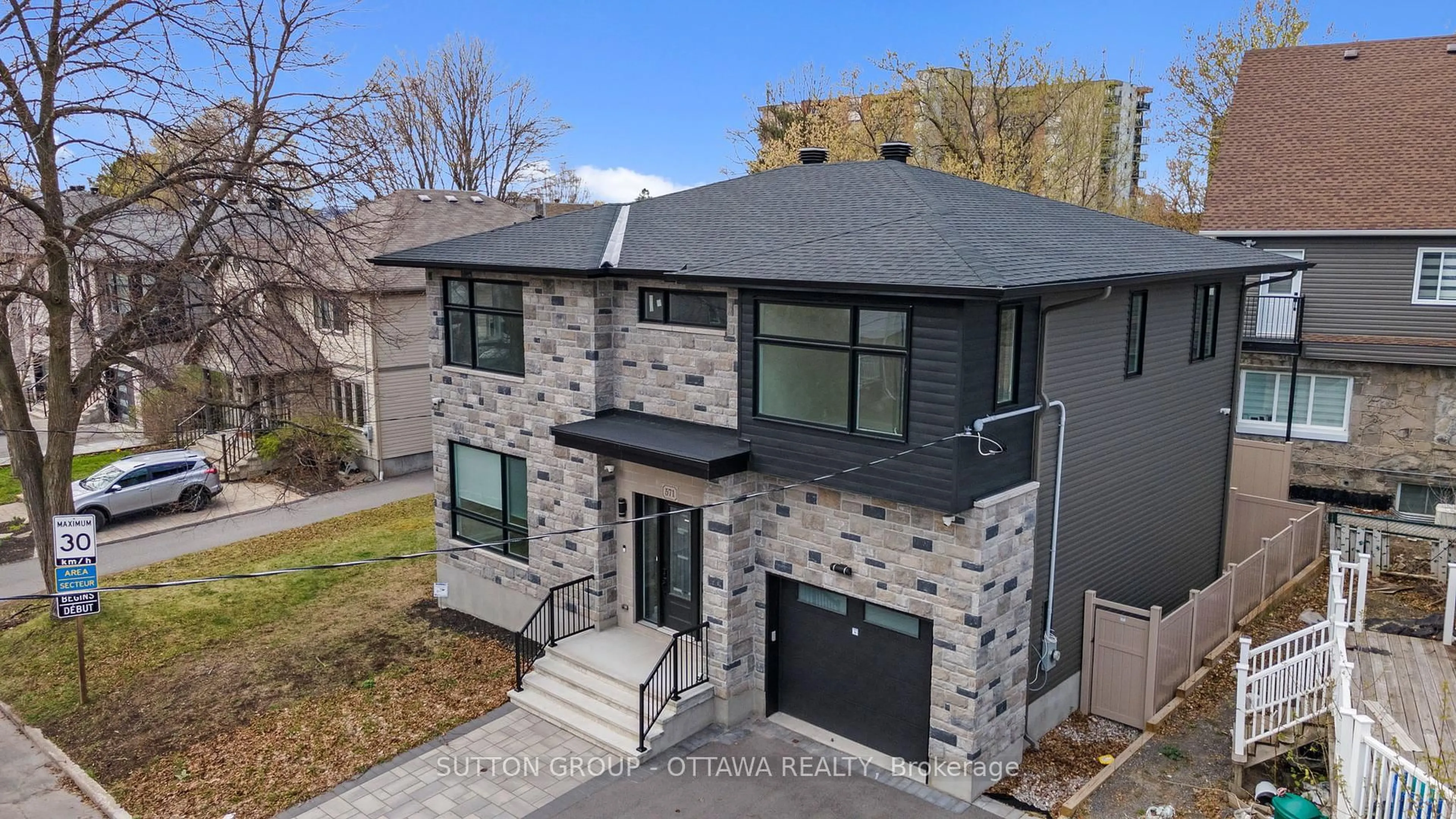 Home with brick exterior material, street for 571 Mutual St, Ottawa Ontario K1K 1C5
