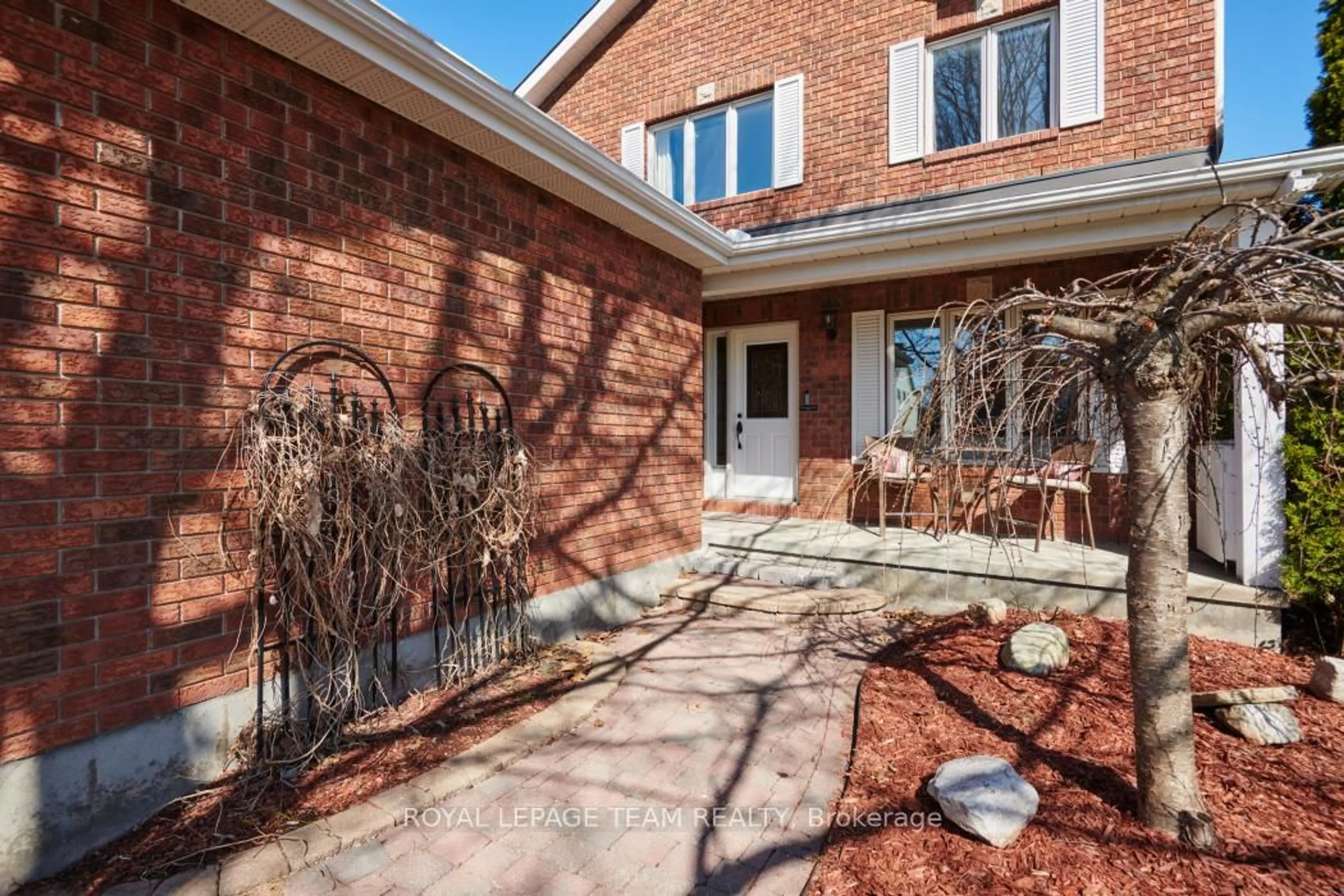 Home with brick exterior material, street for 21 Mayford St, Ottawa Ontario K2G 6A7