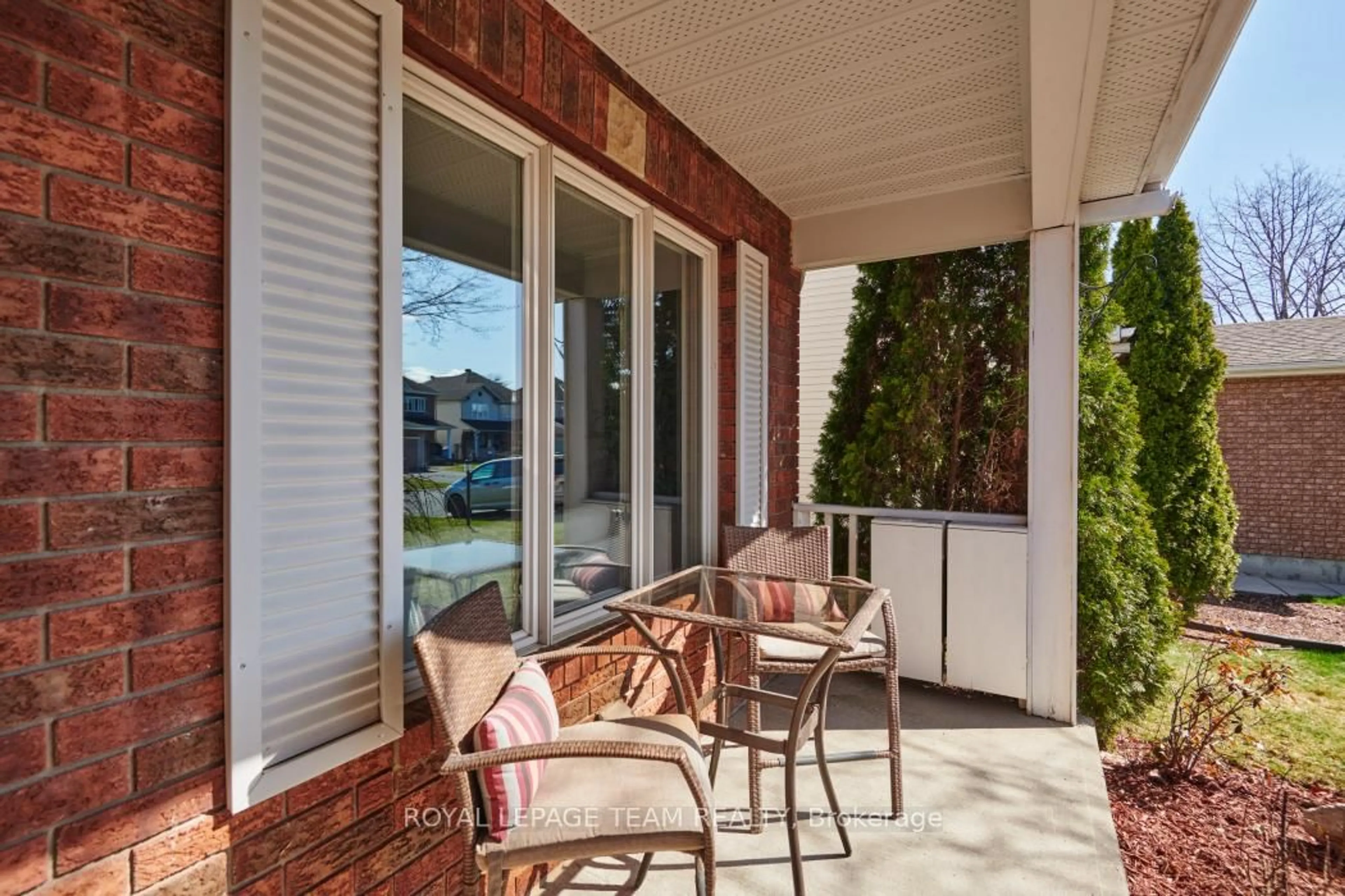 Patio, water/lake/river/ocean view for 21 Mayford St, Ottawa Ontario K2G 6A7