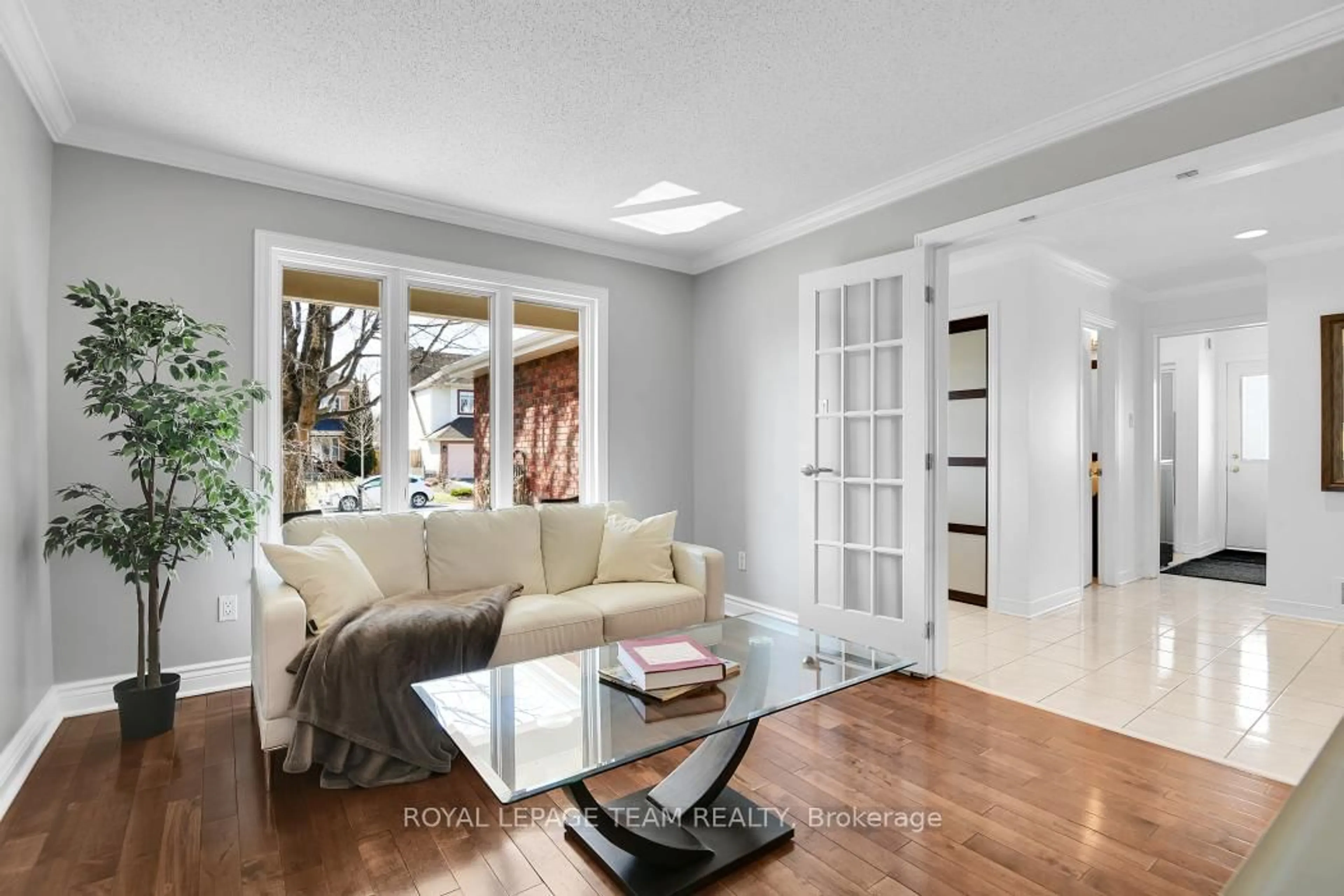Living room with furniture, unknown for 21 Mayford St, Ottawa Ontario K2G 6A7