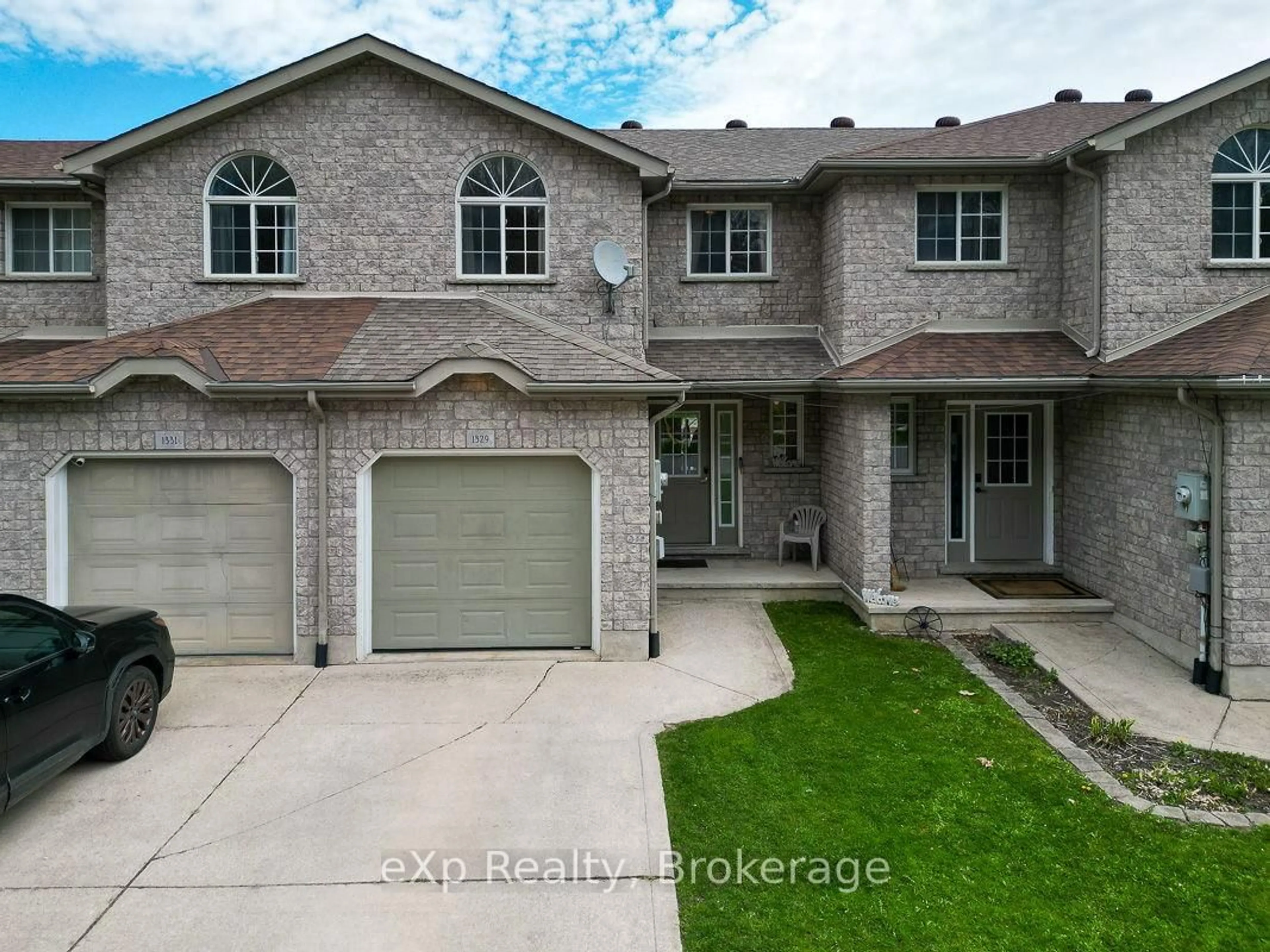 Home with brick exterior material, street for 1329 6th Ave, Owen Sound Ontario N4K 5H6