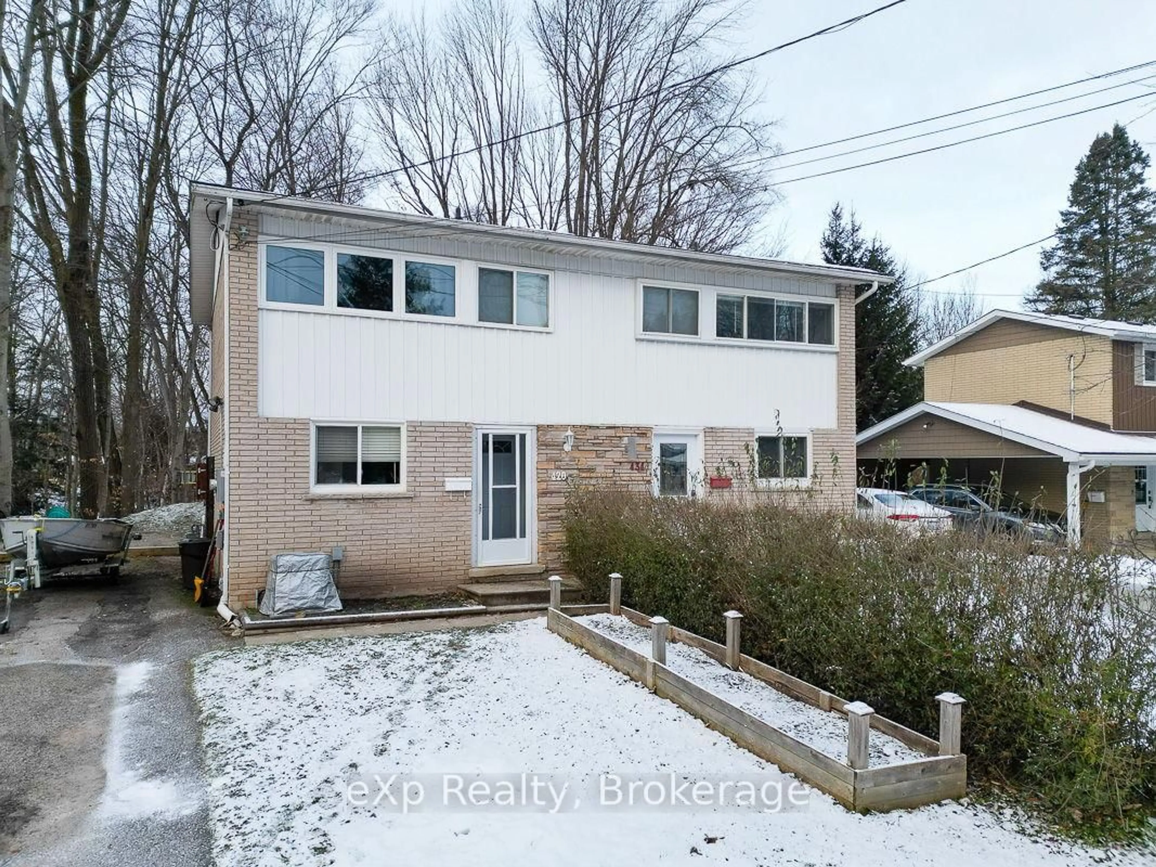 Unknown for 420 6th Ave, Owen Sound Ontario N4K 2T8