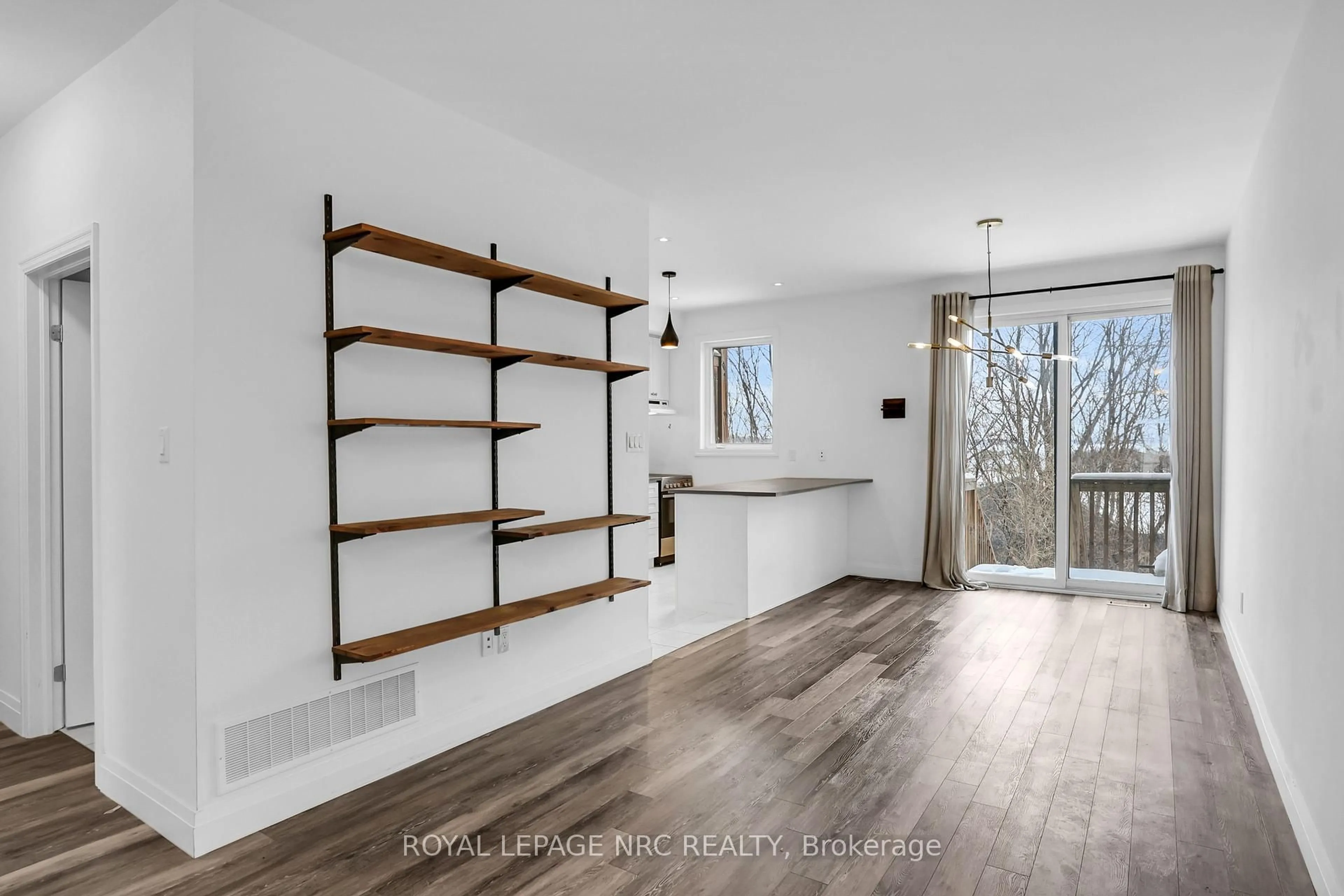 Unknown for 290 Barton St #30, Hamilton Ontario L8R 3P3