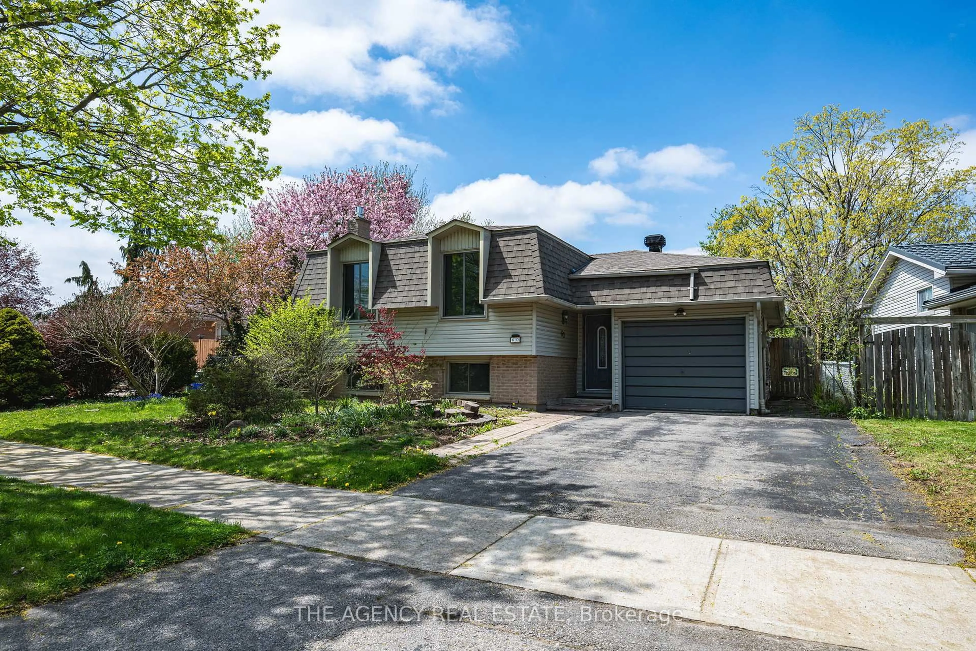 Unknown for 60 Brunswick Ave, London North Ontario N6G 3K8