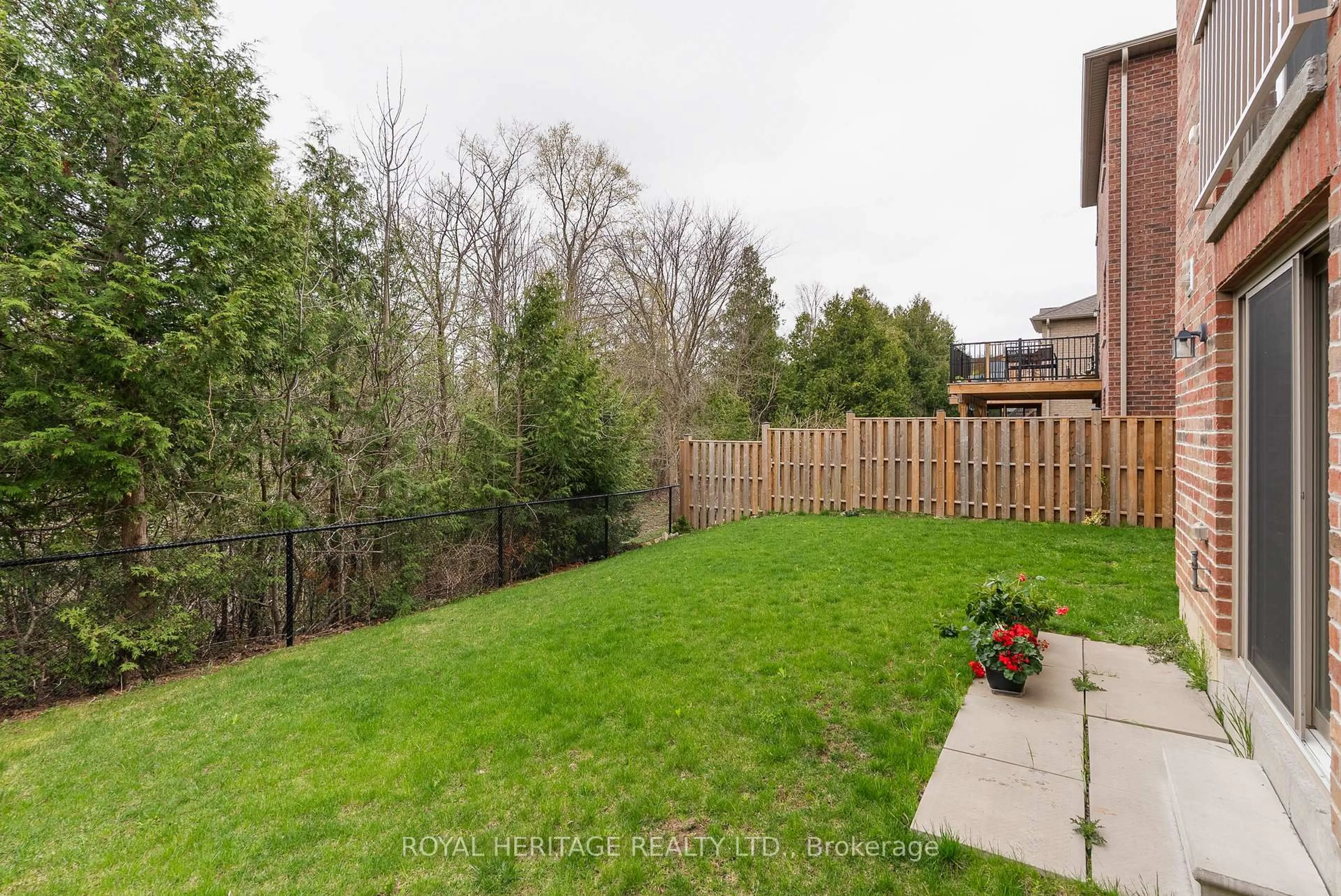 Patio, forest/trees view for 141 Springdale Dr, Kawartha Lakes Ontario K9V 0N1