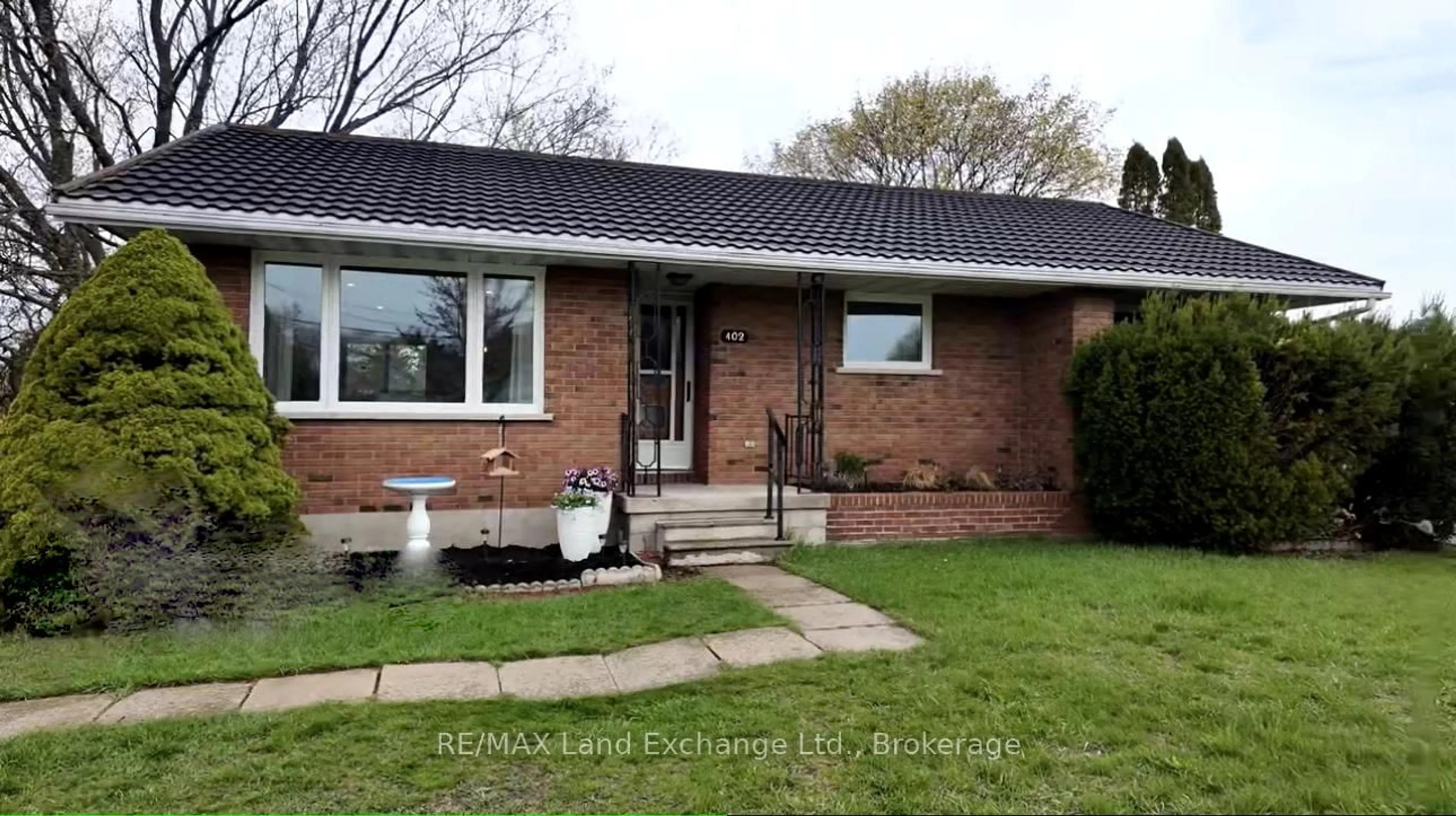 Home with brick exterior material, street for 402 Queen St, Kincardine Ontario N2Z 2R2