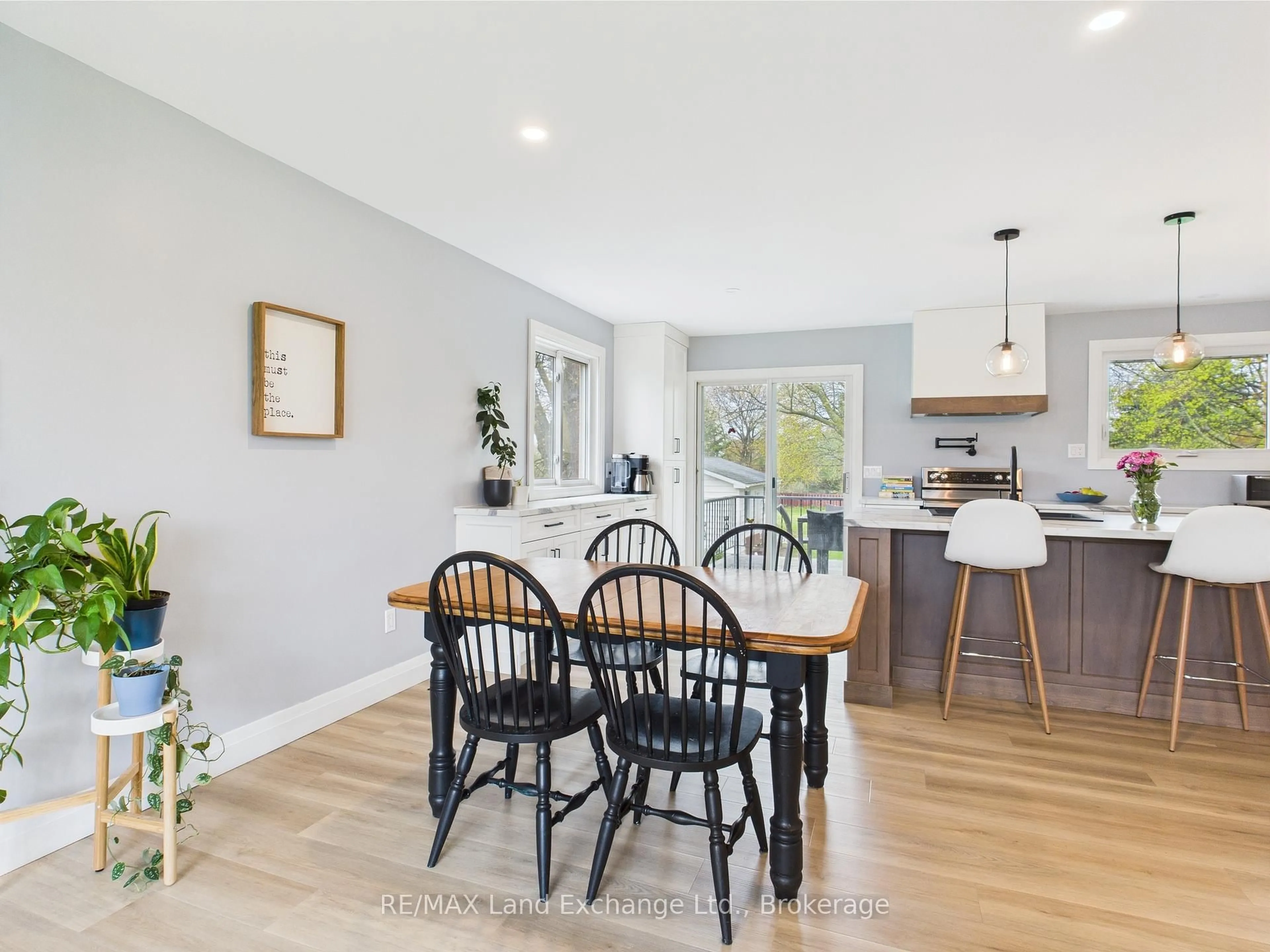 Open concept kitchen, wood/laminate floor for 402 Queen St, Kincardine Ontario N2Z 2R2