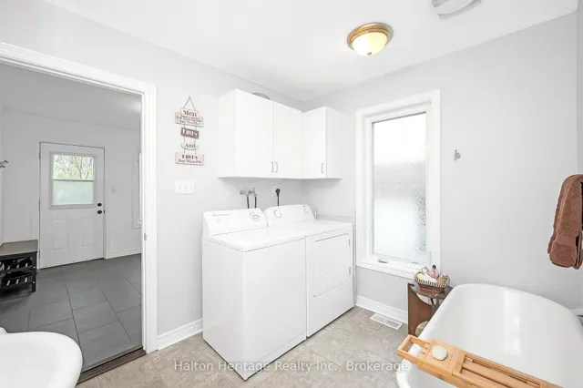 Additional property image - 230 Beach Blvd