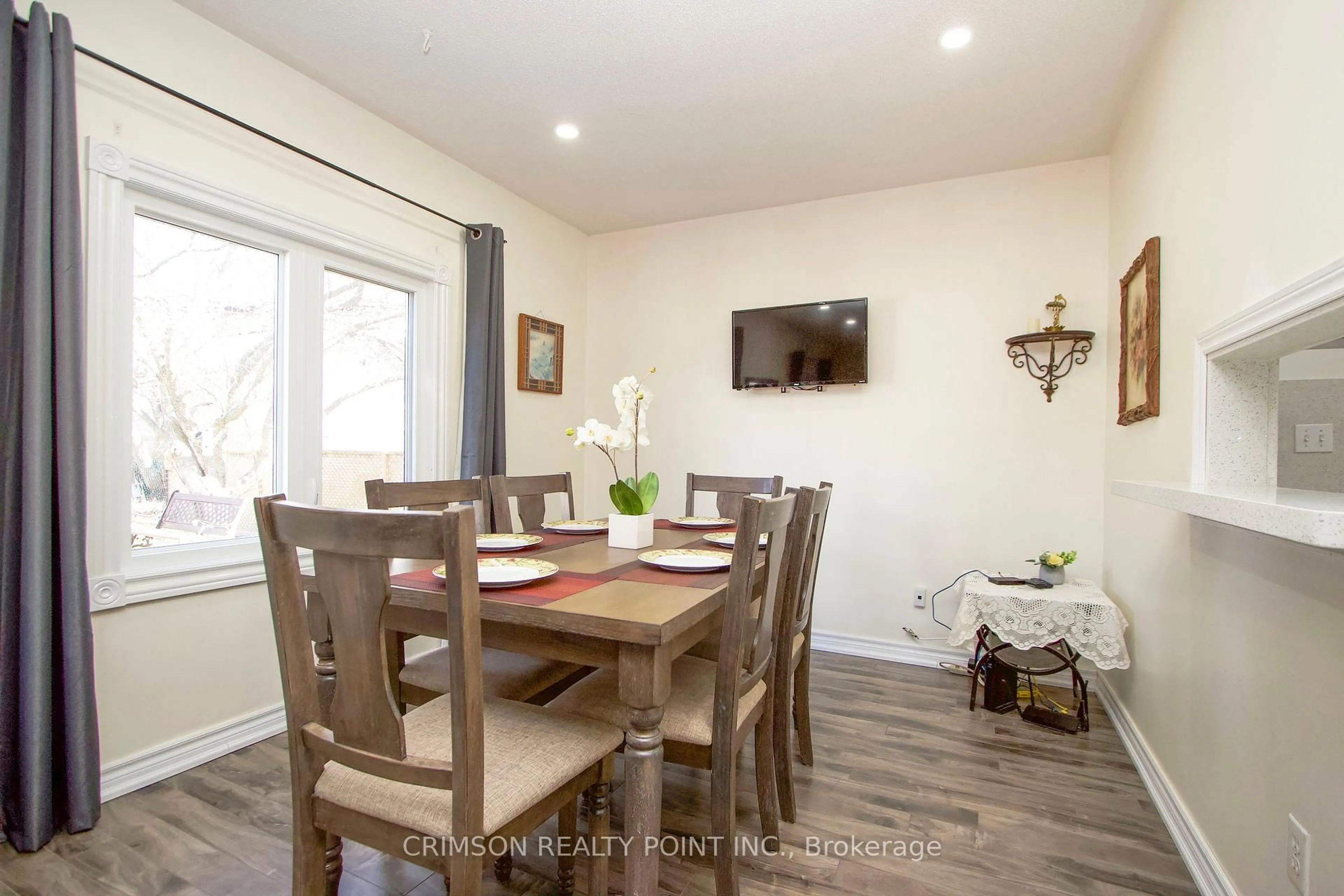 Dining room, wood/laminate floor for 33 TORONTO St, Cramahe Ontario K0K 1S0